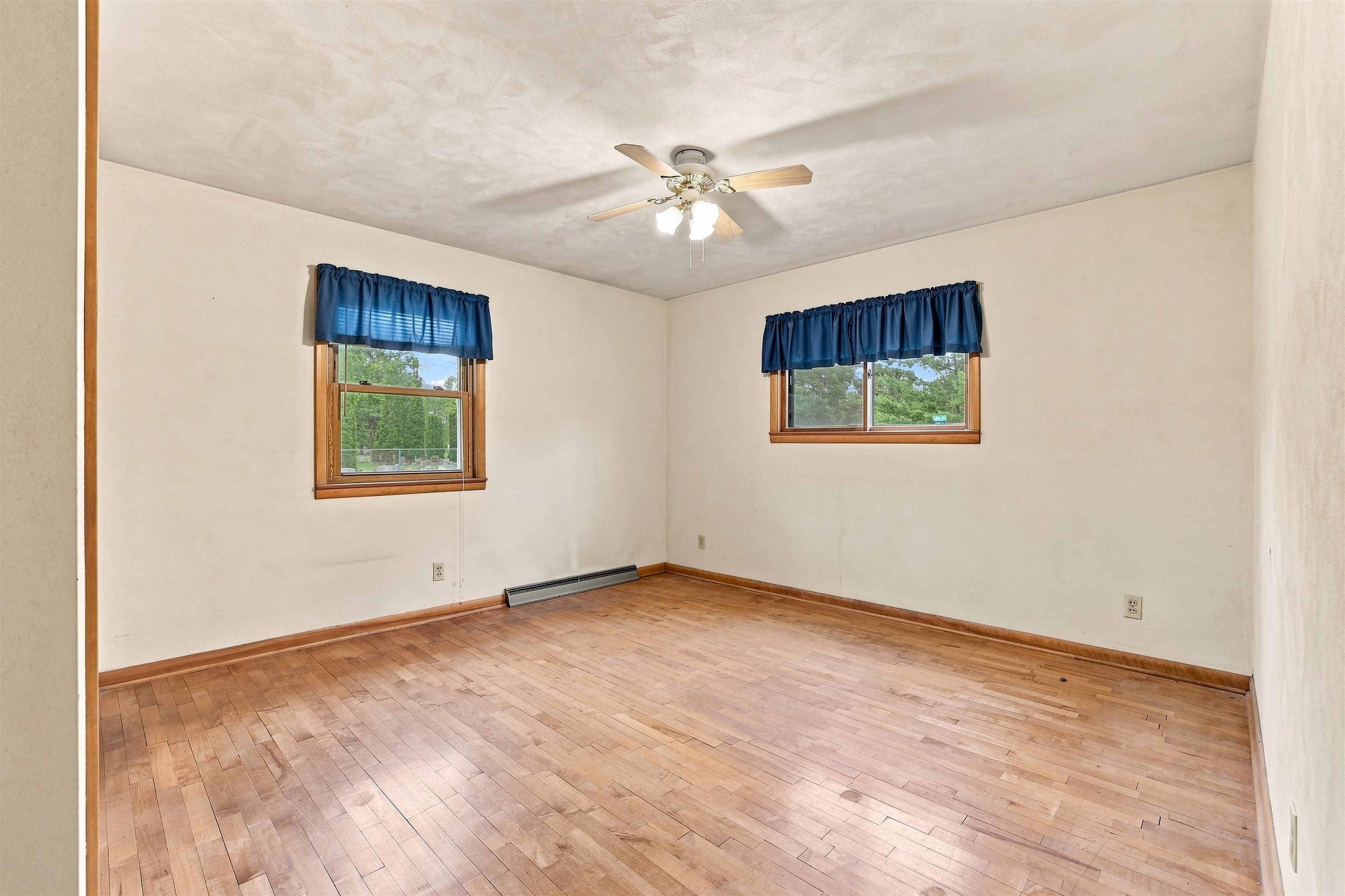 2809 CLEVELAND AVENUE, Stevens Point, Wisconsin 54481, 2 Bedrooms Bedrooms, ,1 BathroomBathrooms,Residential,For Sale,2809 CLEVELAND AVENUE,22603991