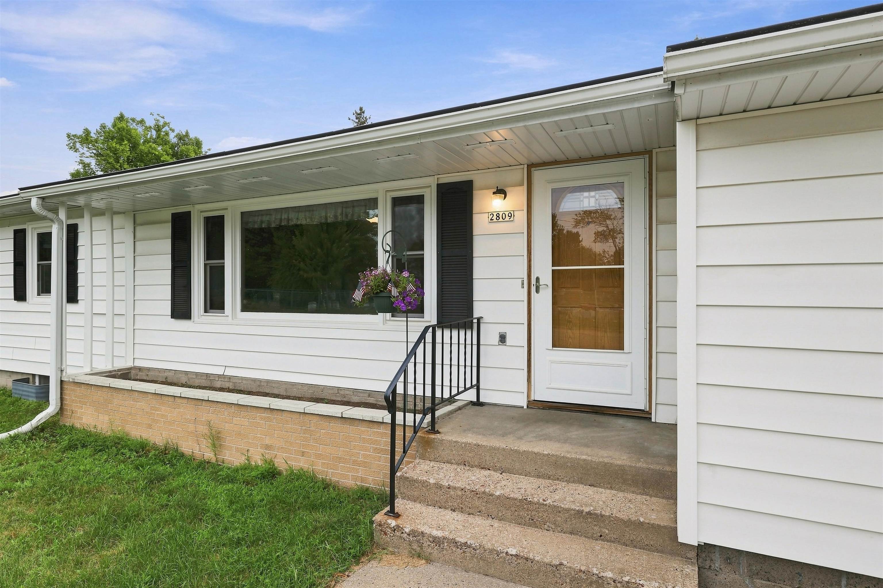 2809 CLEVELAND AVENUE, Stevens Point, Wisconsin 54481, 2 Bedrooms Bedrooms, ,1 BathroomBathrooms,Residential,For Sale,2809 CLEVELAND AVENUE,22603991