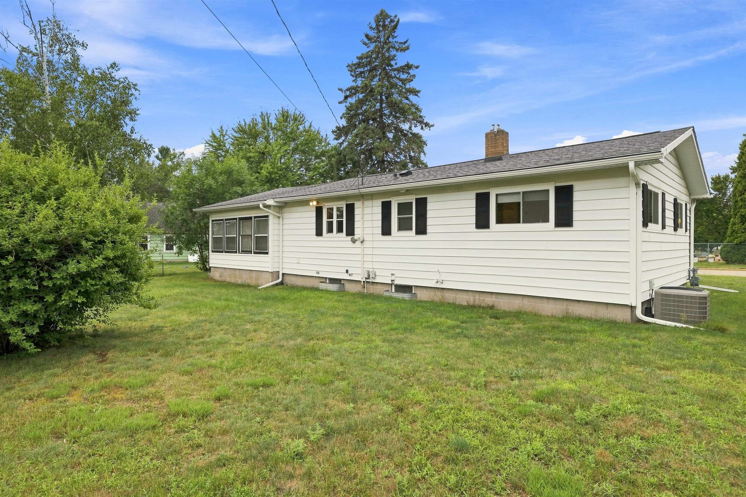 2809 CLEVELAND AVENUE, Stevens Point, Wisconsin 54481, 2 Bedrooms Bedrooms, ,1 BathroomBathrooms,Residential,For Sale,2809 CLEVELAND AVENUE,22603991