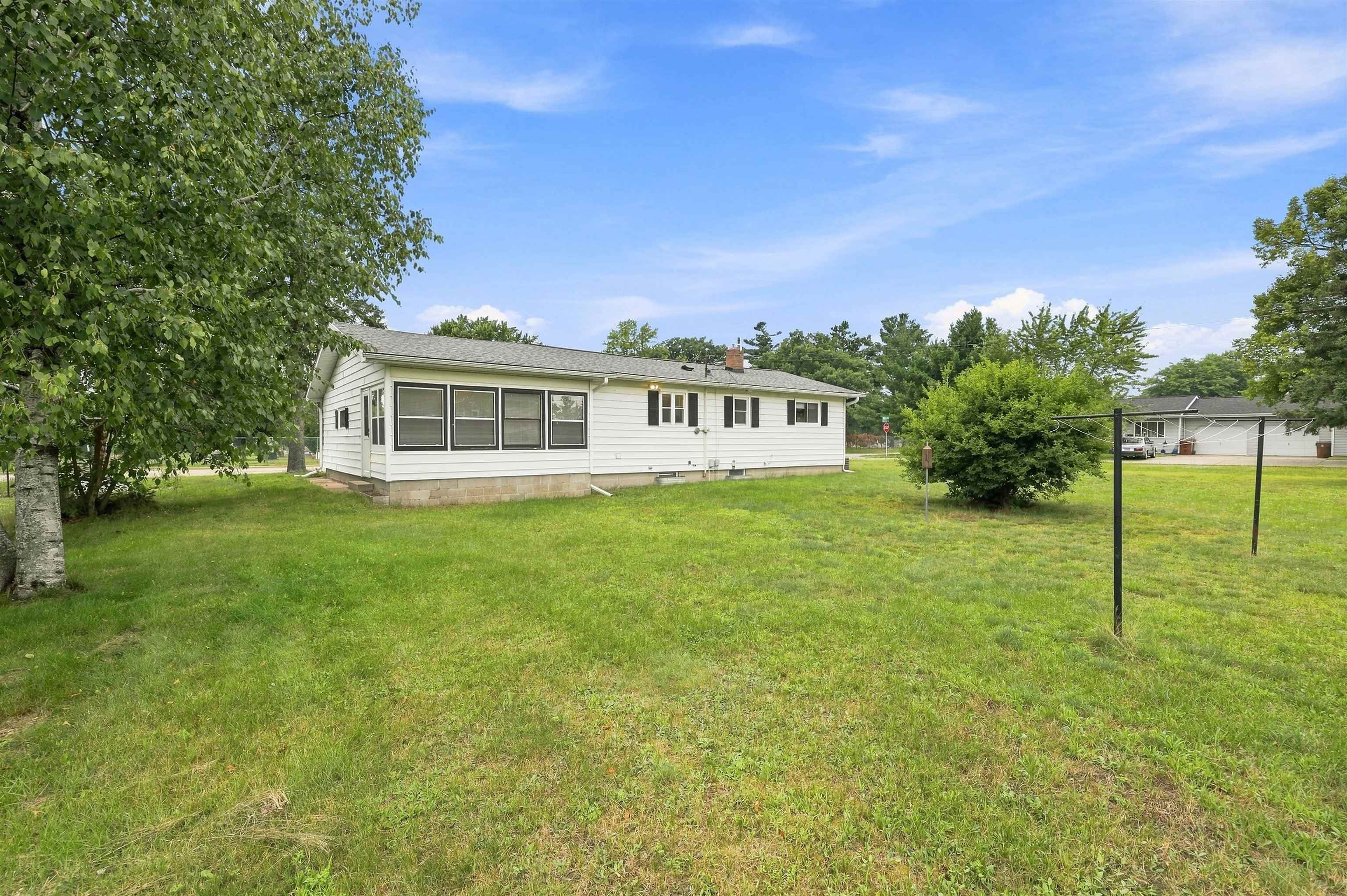 2809 CLEVELAND AVENUE, Stevens Point, Wisconsin 54481, 2 Bedrooms Bedrooms, ,1 BathroomBathrooms,Residential,For Sale,2809 CLEVELAND AVENUE,22603991