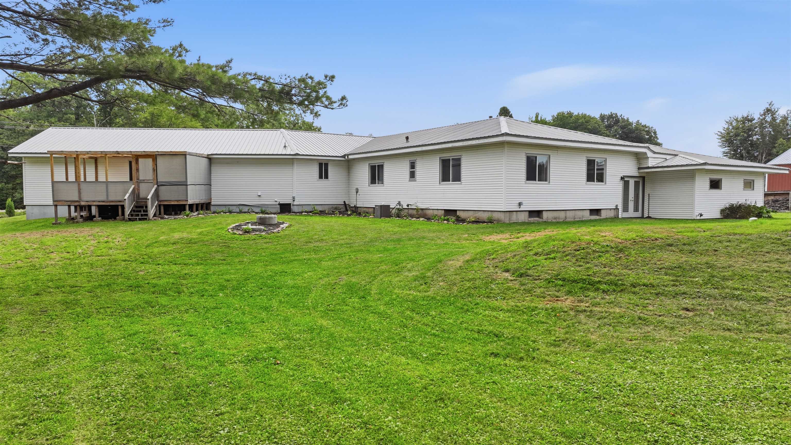 8173 STATE HIGHWAY 80, Marshfield, Wisconsin 54449, 4 Bedrooms Bedrooms, ,2 BathroomsBathrooms,Residential,For Sale,8173 STATE HIGHWAY 80,22603996