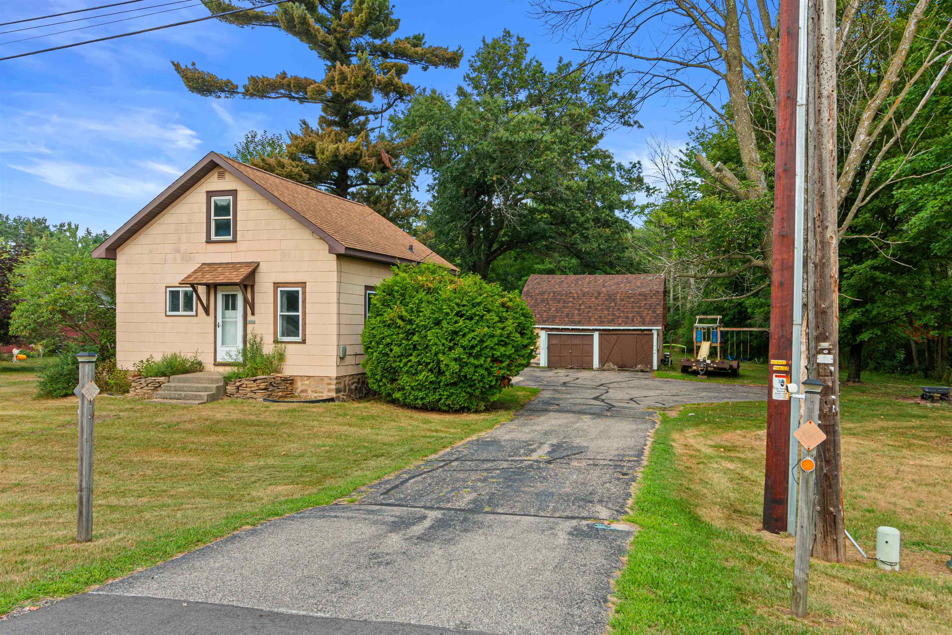 3004 HIGHWAY 73, Wisconsin Rapids, Wisconsin 54495, 3 Bedrooms Bedrooms, ,1 BathroomBathrooms,Residential,For Sale,3004 HIGHWAY 73,22604001