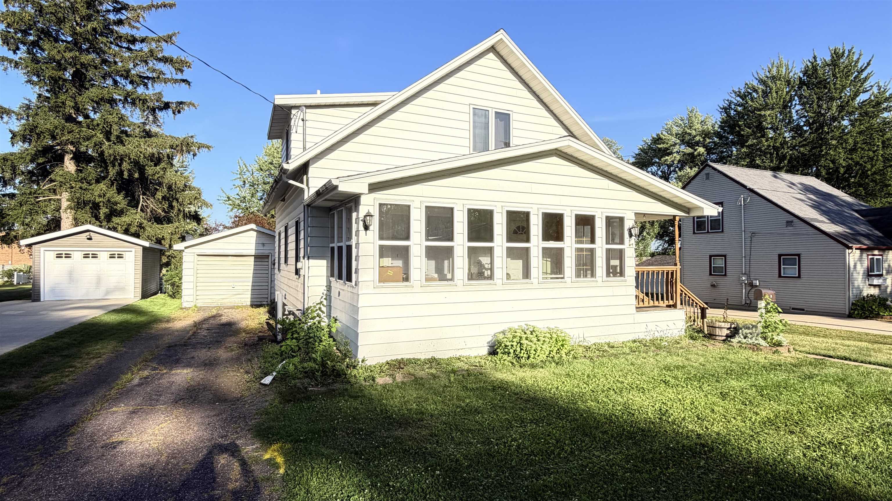 309 S CONCORD AVENUE, Marshfield, Wisconsin 54449, 2 Bedrooms Bedrooms, ,2 BathroomsBathrooms,Residential,For Sale,309 S CONCORD AVENUE,22604003
