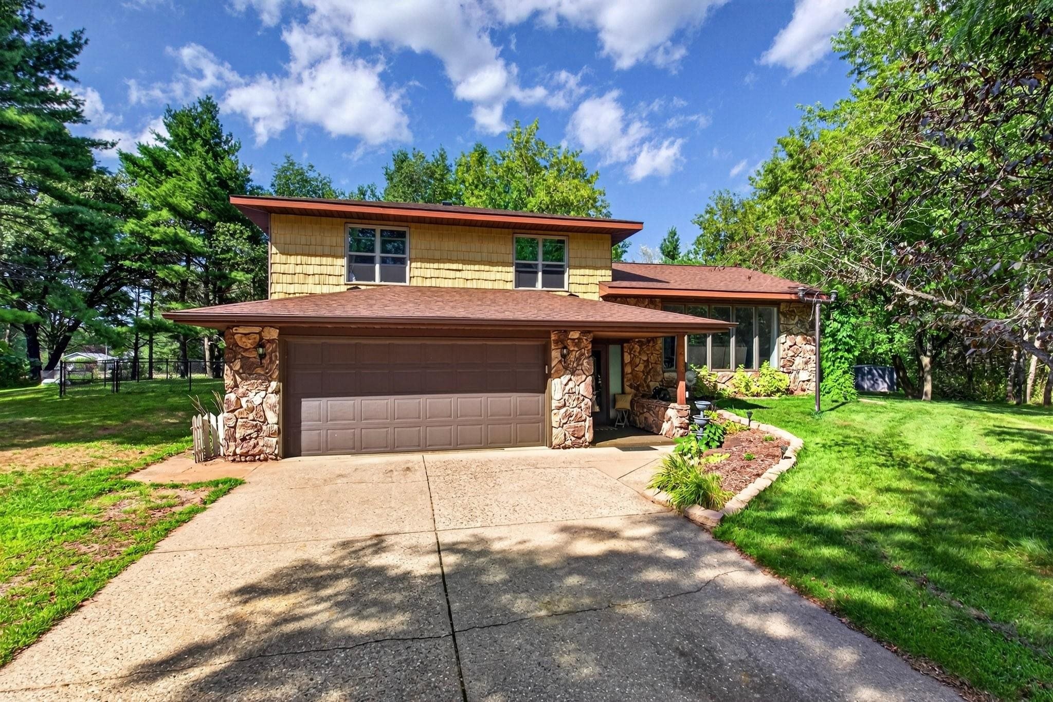 2430 MULBERRY CIRCLE, Wisconsin Rapids, Wisconsin 54494, 3 Bedrooms Bedrooms, ,2 BathroomsBathrooms,Residential,For Sale,2430 MULBERRY CIRCLE,22604005