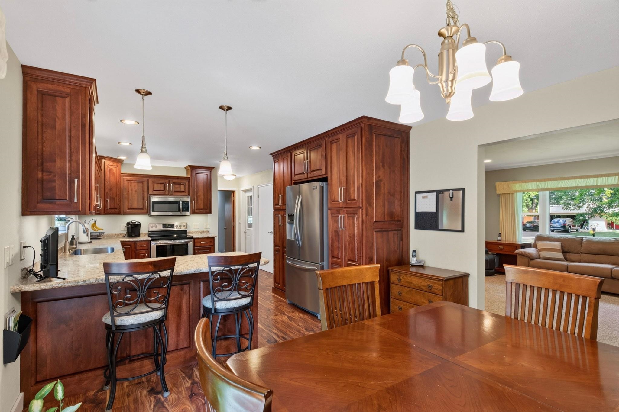 611 JOHNSON PARKWAY, Wisconsin Rapids, Wisconsin 54494, 4 Bedrooms Bedrooms, ,2 BathroomsBathrooms,Residential,For Sale,611 JOHNSON PARKWAY,22604008