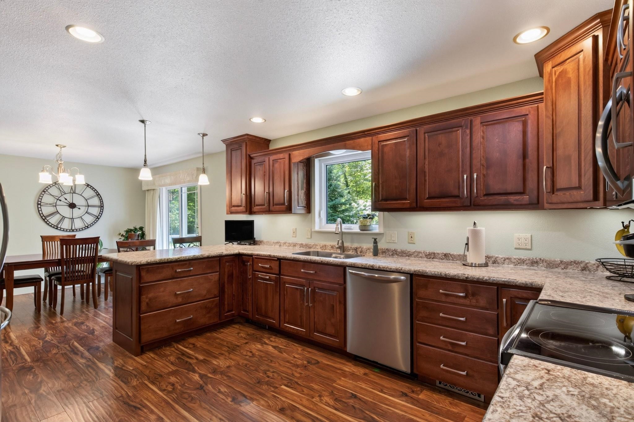 611 JOHNSON PARKWAY, Wisconsin Rapids, Wisconsin 54494, 4 Bedrooms Bedrooms, ,2 BathroomsBathrooms,Residential,For Sale,611 JOHNSON PARKWAY,22604008