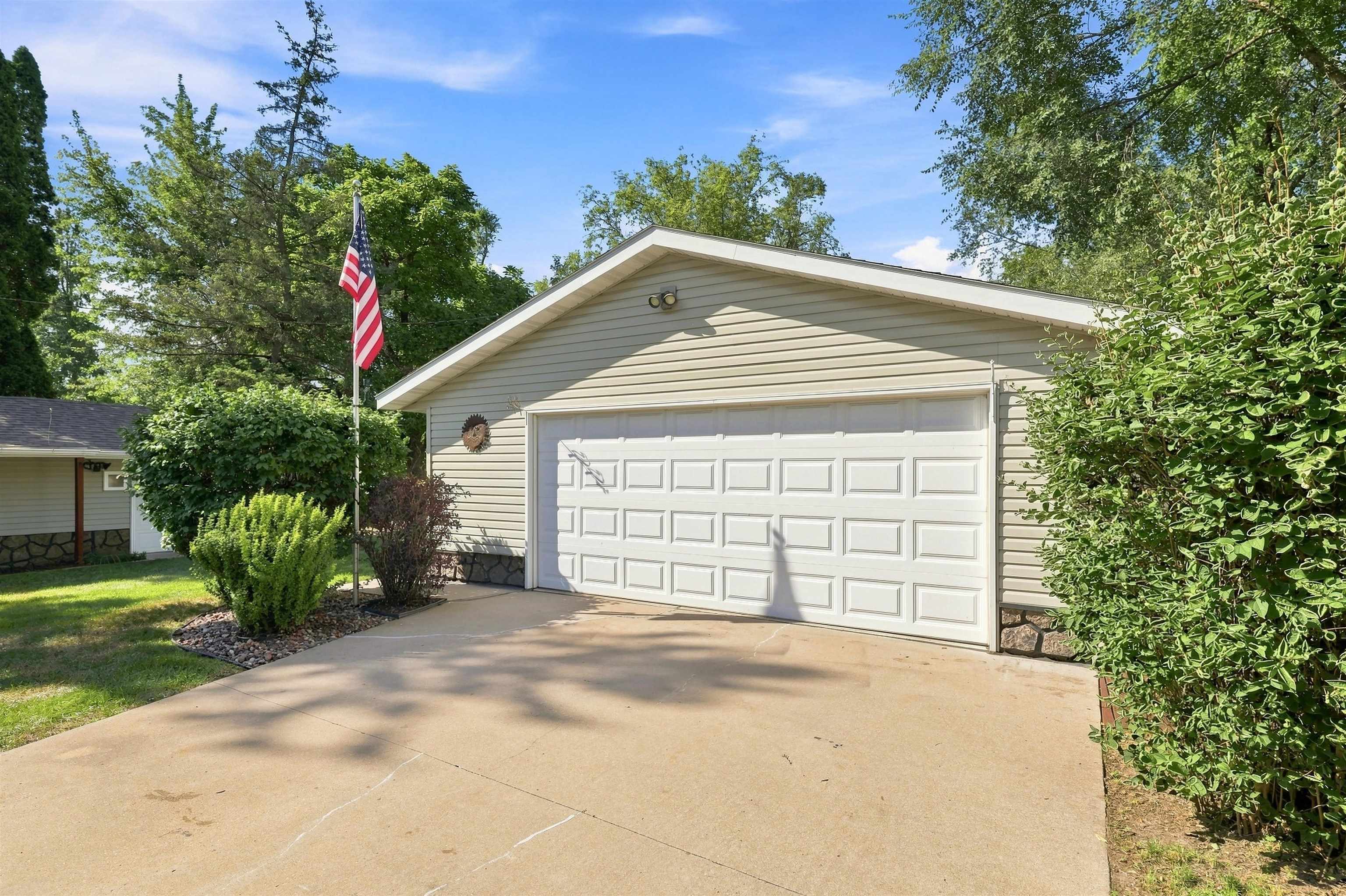 2500 BUSH STREET, Stevens Point, Wisconsin 54481, 2 Bedrooms Bedrooms, ,1 BathroomBathrooms,Residential,For Sale,2500 BUSH STREET,22604011