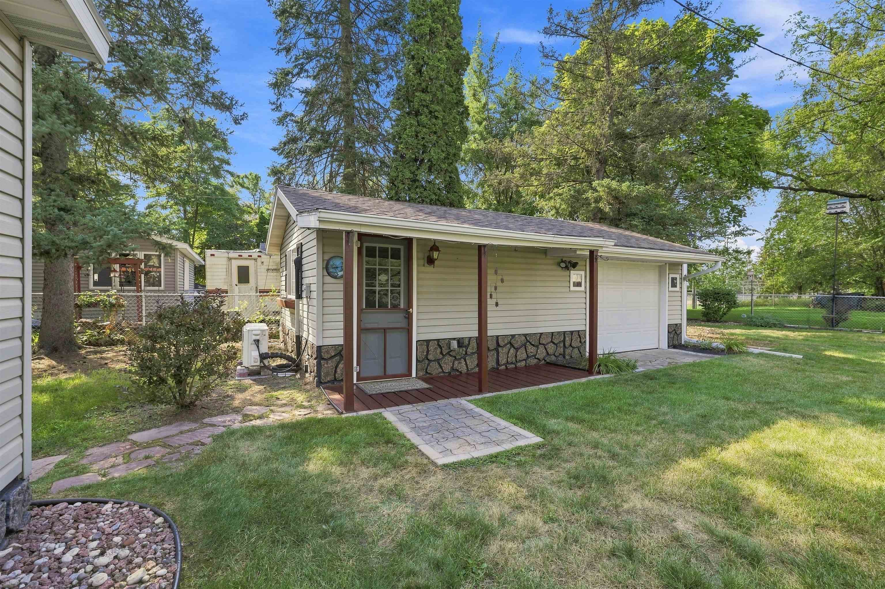 2500 BUSH STREET, Stevens Point, Wisconsin 54481, 2 Bedrooms Bedrooms, ,1 BathroomBathrooms,Residential,For Sale,2500 BUSH STREET,22604011