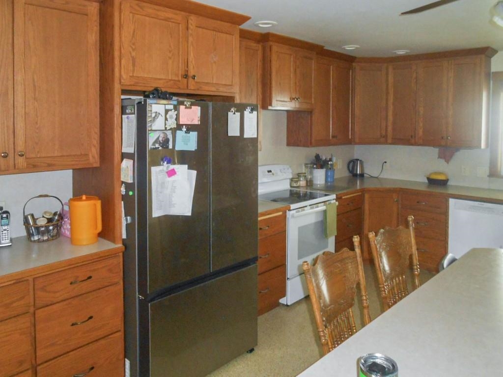 241474 BUNGALOO ROAD, Athens, Wisconsin 54411, 5 Bedrooms Bedrooms, ,3 BathroomsBathrooms,Residential,For Sale,241474 BUNGALOO ROAD,22604014