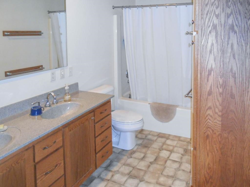 241474 BUNGALOO ROAD, Athens, Wisconsin 54411, 5 Bedrooms Bedrooms, ,3 BathroomsBathrooms,Residential,For Sale,241474 BUNGALOO ROAD,22604014