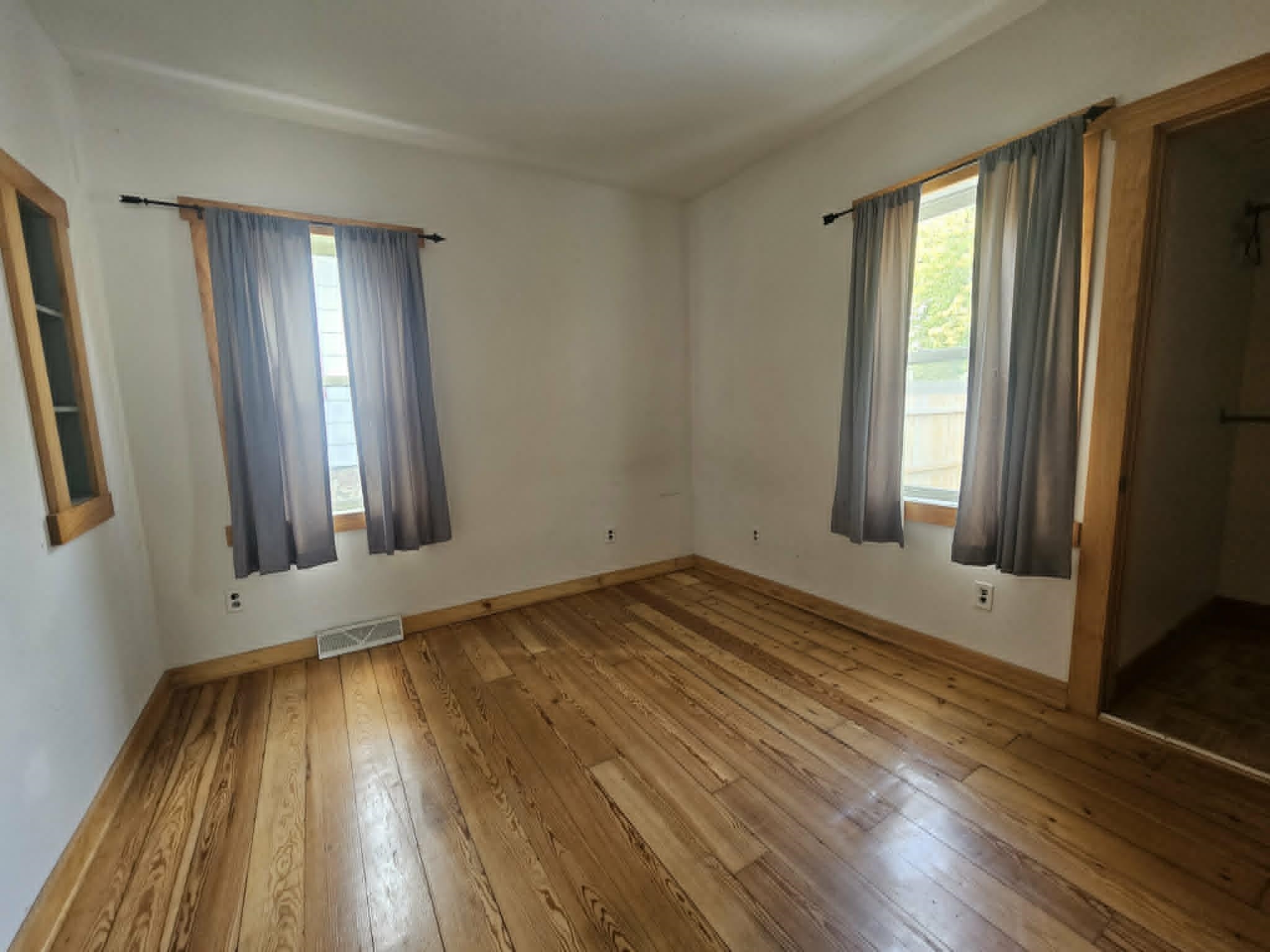 304 N MAPLE AVENUE, Marshfield, Wisconsin 54449, 3 Bedrooms Bedrooms, ,1 BathroomBathrooms,Residential,For Sale,304 N MAPLE AVENUE,22604015