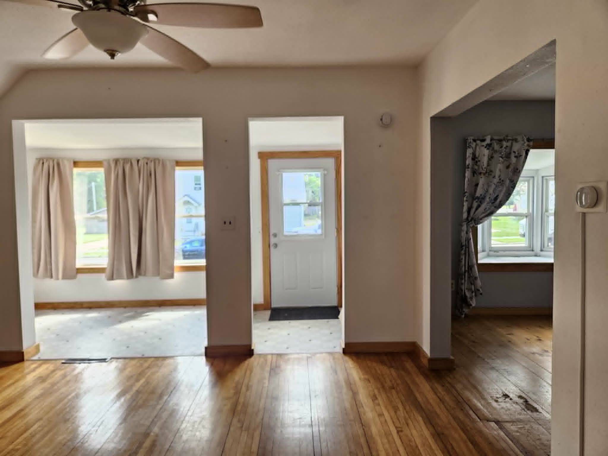 304 N MAPLE AVENUE, Marshfield, Wisconsin 54449, 3 Bedrooms Bedrooms, ,1 BathroomBathrooms,Residential,For Sale,304 N MAPLE AVENUE,22604015