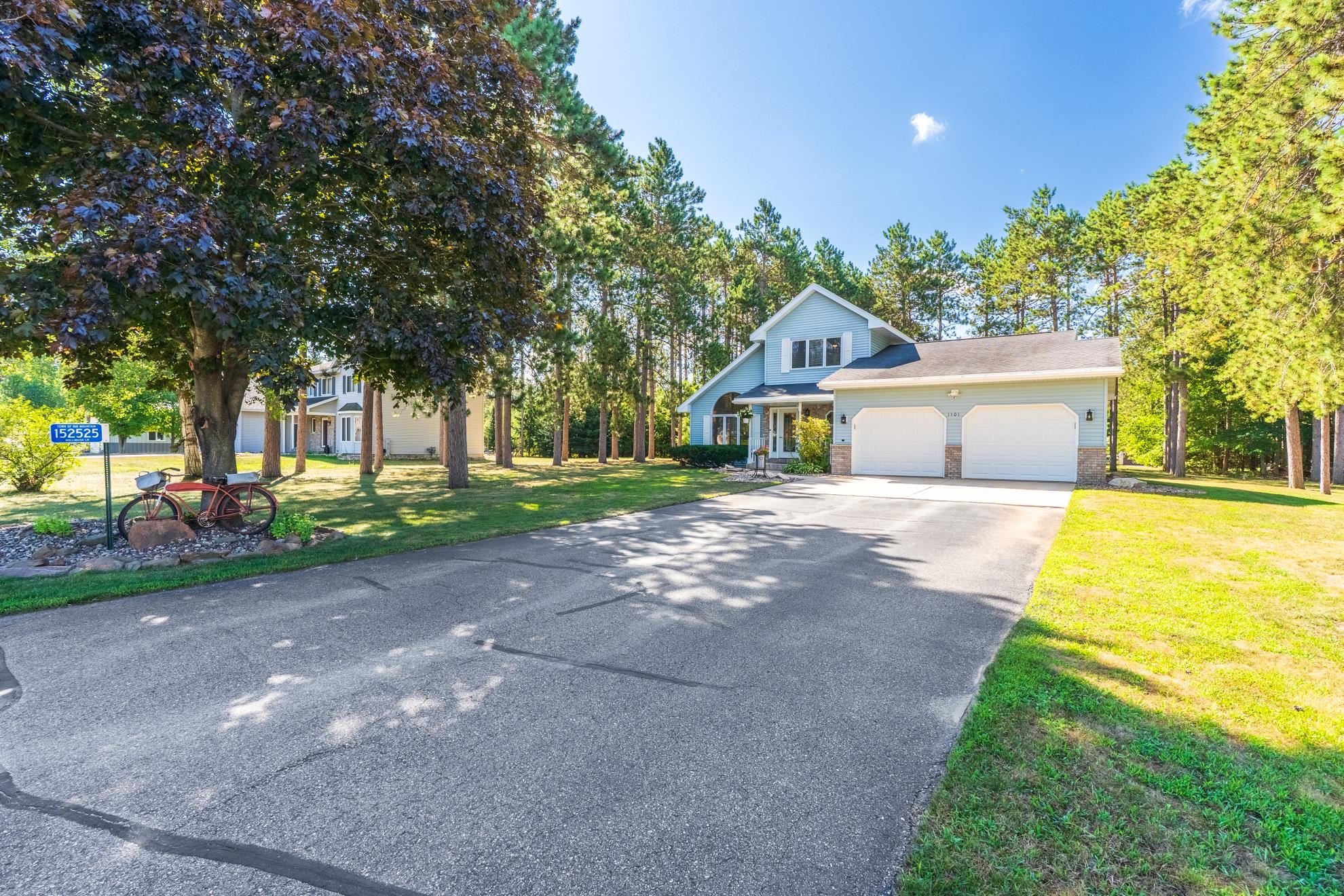 152525 HOLLIBUSH LANE, Wausau, Wisconsin 54401, 3 Bedrooms Bedrooms, ,2 BathroomsBathrooms,Residential,For Sale,152525 HOLLIBUSH LANE,22604025