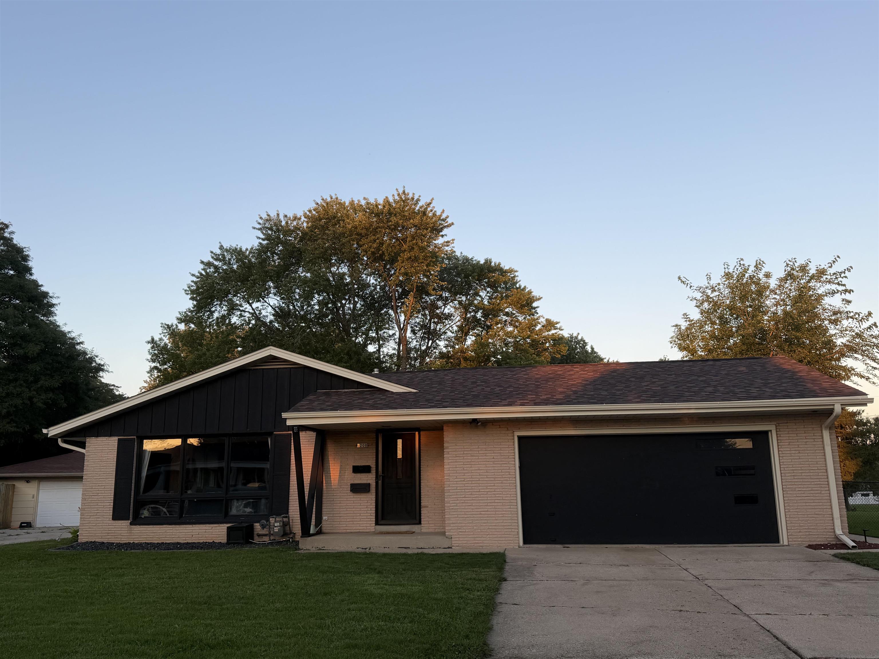 5208 MILLBANK ROAD, GREENDALE, Wisconsin 53129, 4 Bedrooms Bedrooms, ,3 BathroomsBathrooms,Residential,For Sale,5208 MILLBANK ROAD,22604026