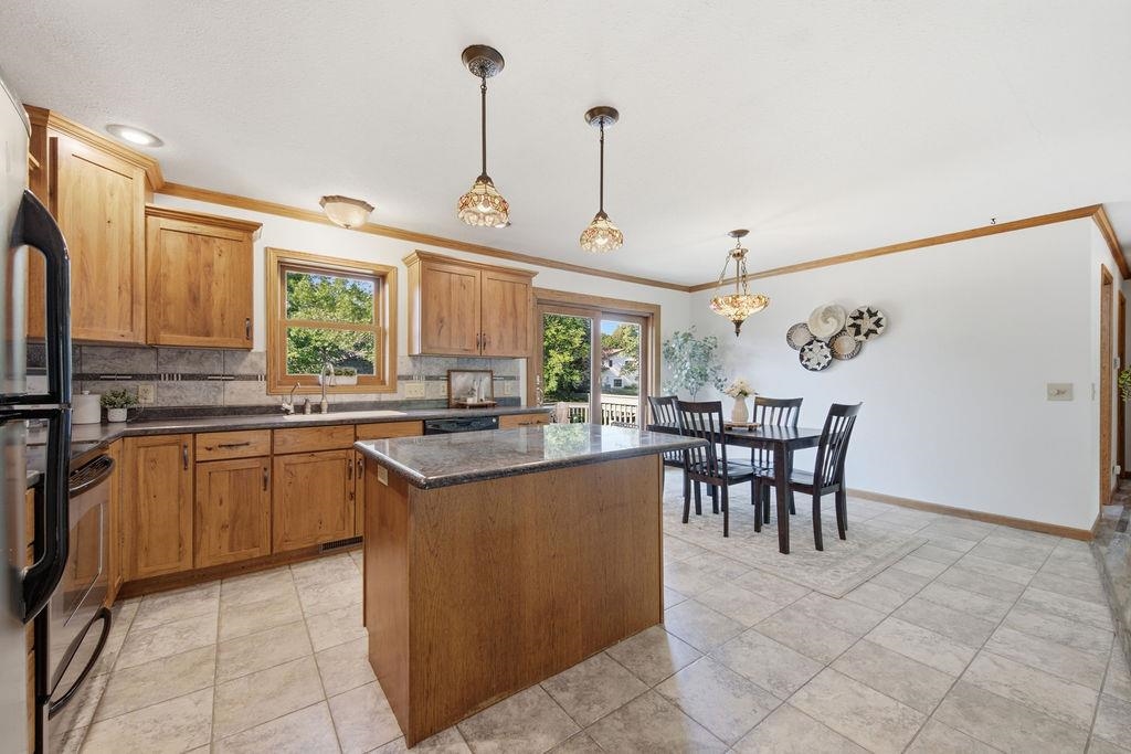 1019 W UPHAM STREET, Marshfield, Wisconsin 54449, 4 Bedrooms Bedrooms, ,2 BathroomsBathrooms,Residential,For Sale,1019 W UPHAM STREET,22604033