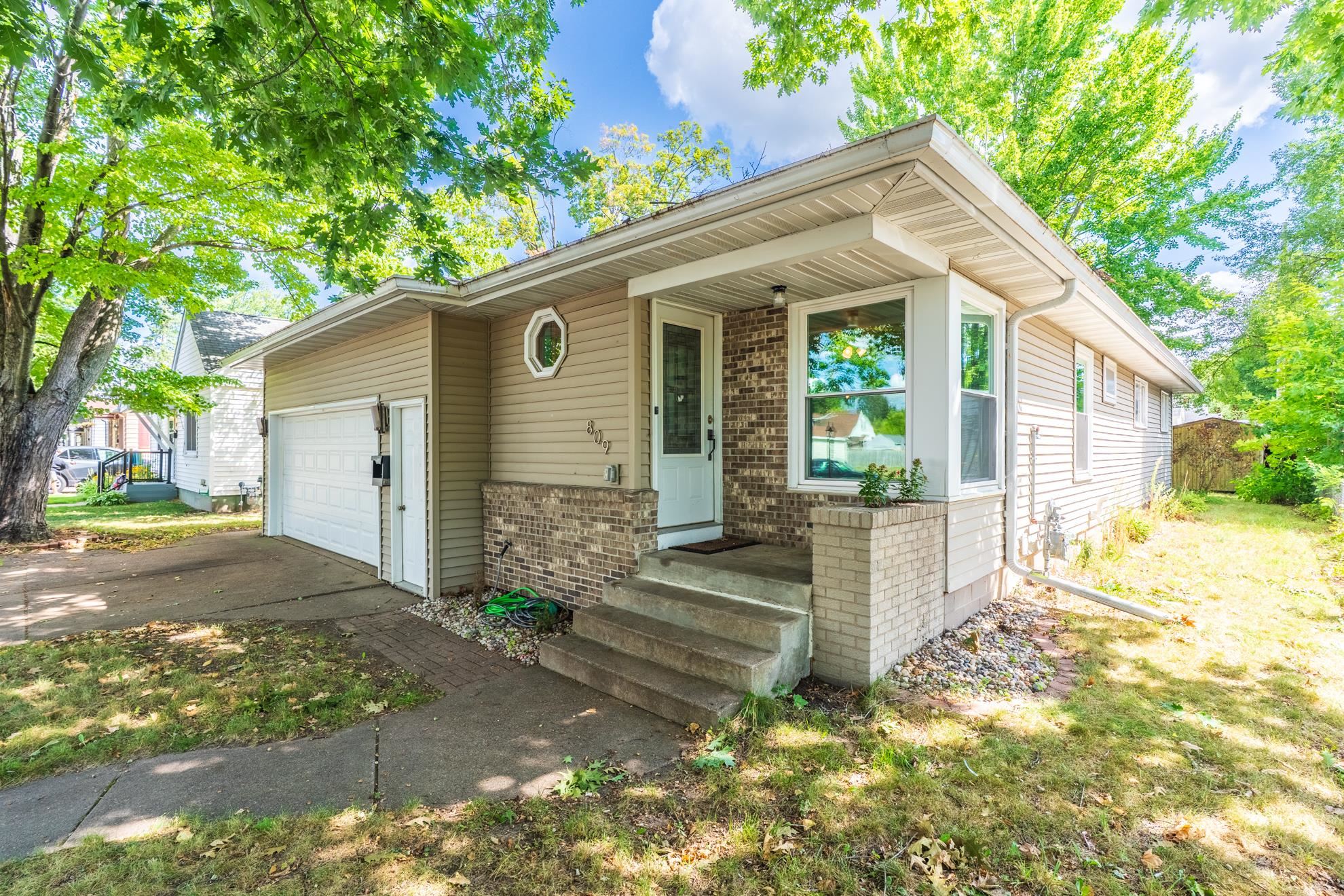 809 N 8TH AVENUE, Wausau, Wisconsin 54401, 3 Bedrooms Bedrooms, ,1 BathroomBathrooms,Residential,For Sale,809 N 8TH AVENUE,22604035