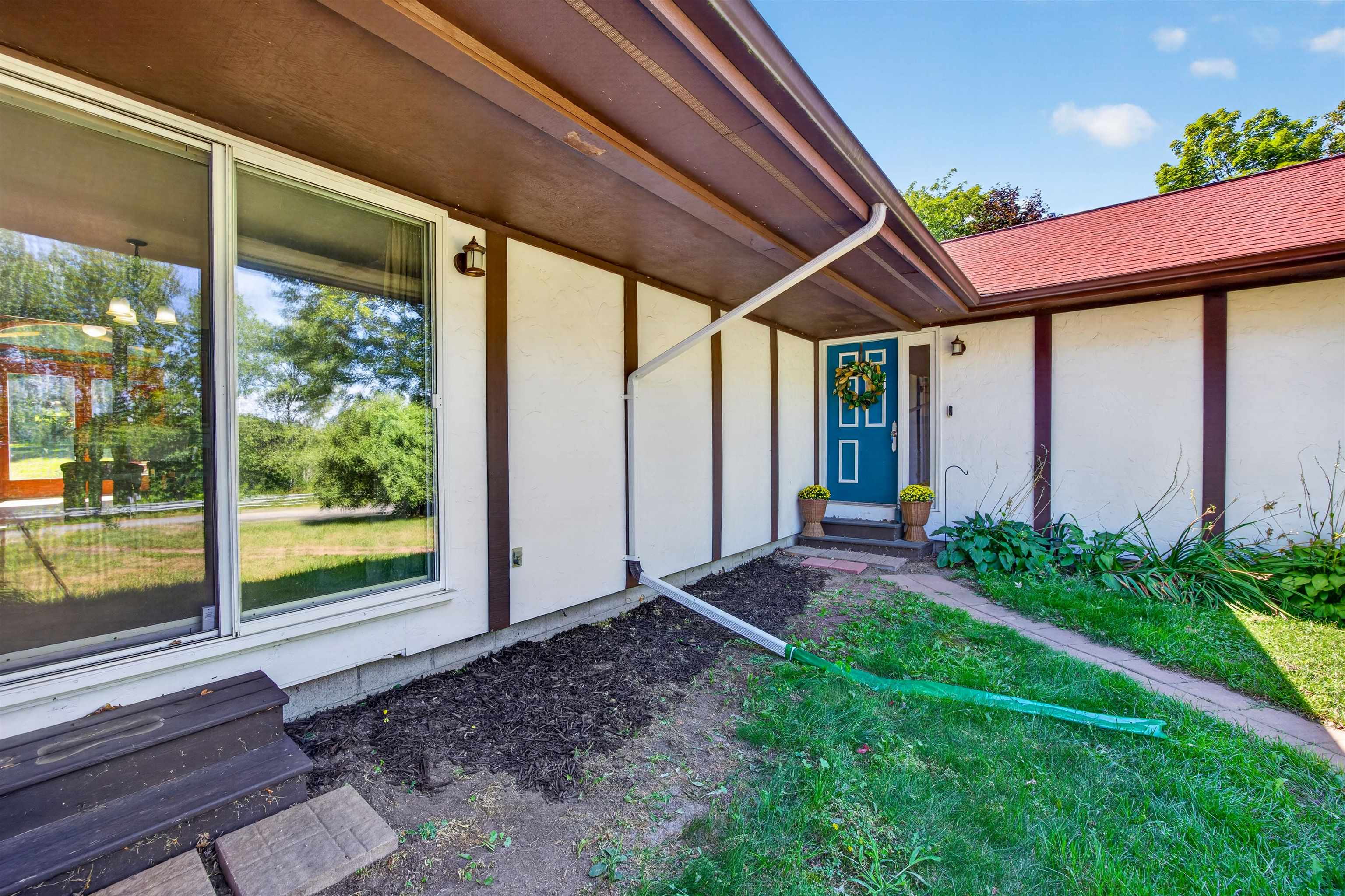 2007 FRONTAGE ROAD, Schofield, Wisconsin 54476, 3 Bedrooms Bedrooms, ,1 BathroomBathrooms,Residential,For Sale,2007 FRONTAGE ROAD,22604038