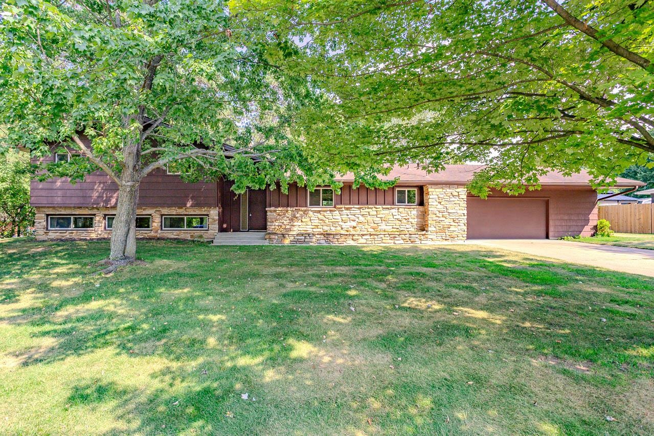 703 URBAN STREET, Rothschild, Wisconsin 54474, 4 Bedrooms Bedrooms, ,2 BathroomsBathrooms,Residential,For Sale,703 URBAN STREET,22604040