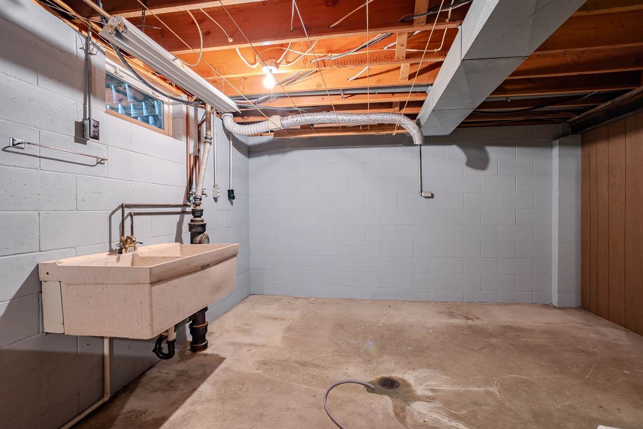 703 URBAN STREET, Rothschild, Wisconsin 54474, 4 Bedrooms Bedrooms, ,2 BathroomsBathrooms,Residential,For Sale,703 URBAN STREET,22604040