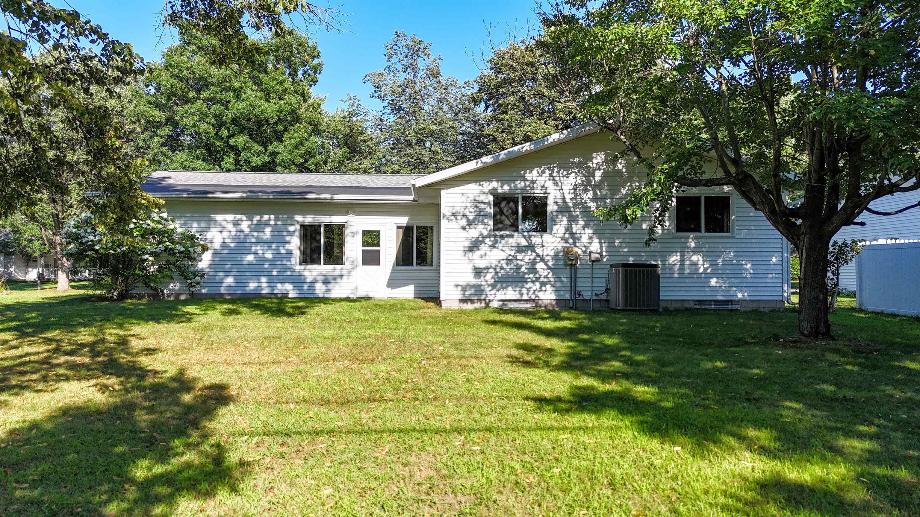 316 INDIANA AVENUE, Stevens Point, Wisconsin 54481, 3 Bedrooms Bedrooms, ,2 BathroomsBathrooms,Residential,For Sale,316 INDIANA AVENUE,22604041