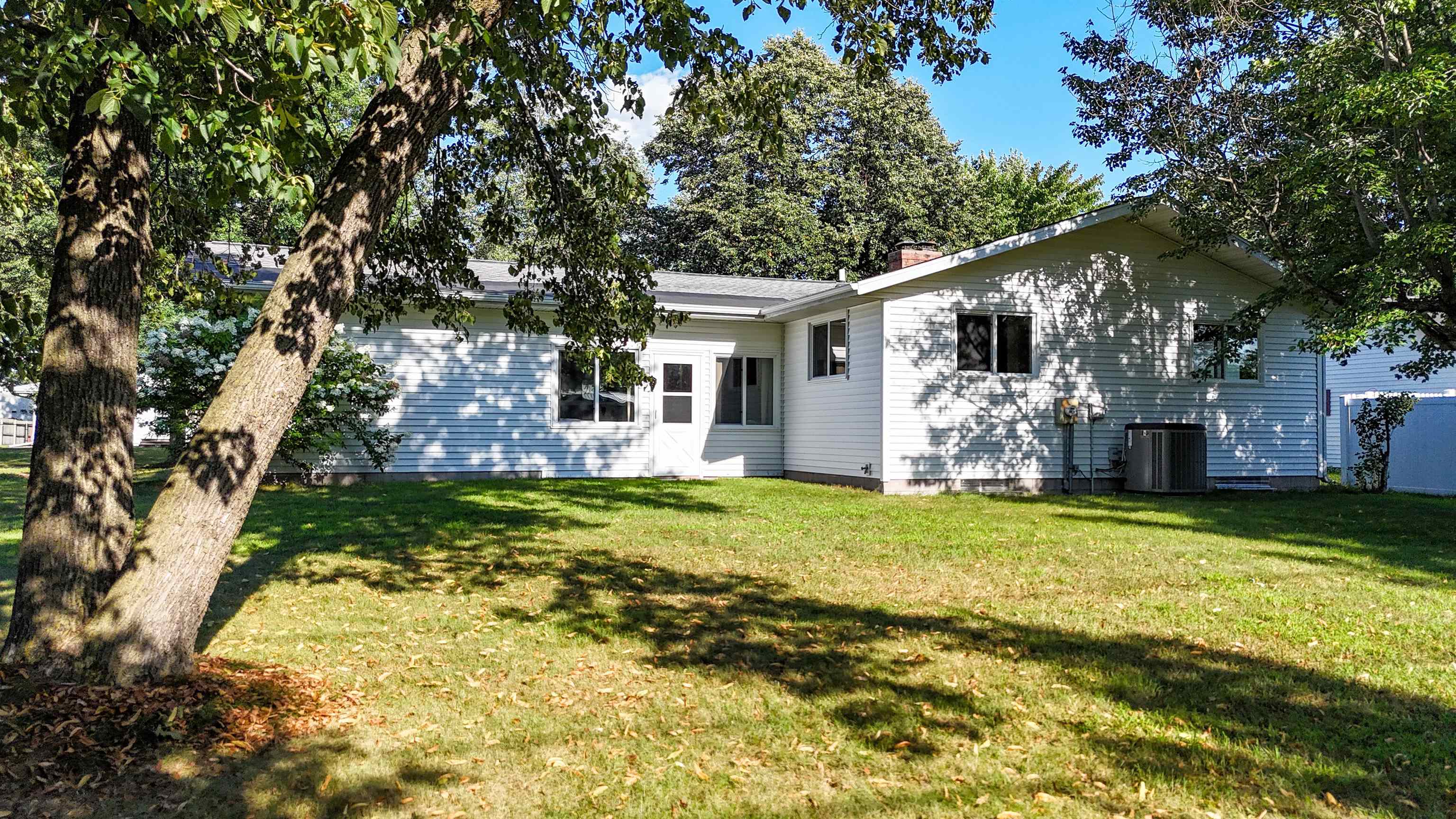 316 INDIANA AVENUE, Stevens Point, Wisconsin 54481, 3 Bedrooms Bedrooms, ,2 BathroomsBathrooms,Residential,For Sale,316 INDIANA AVENUE,22604041