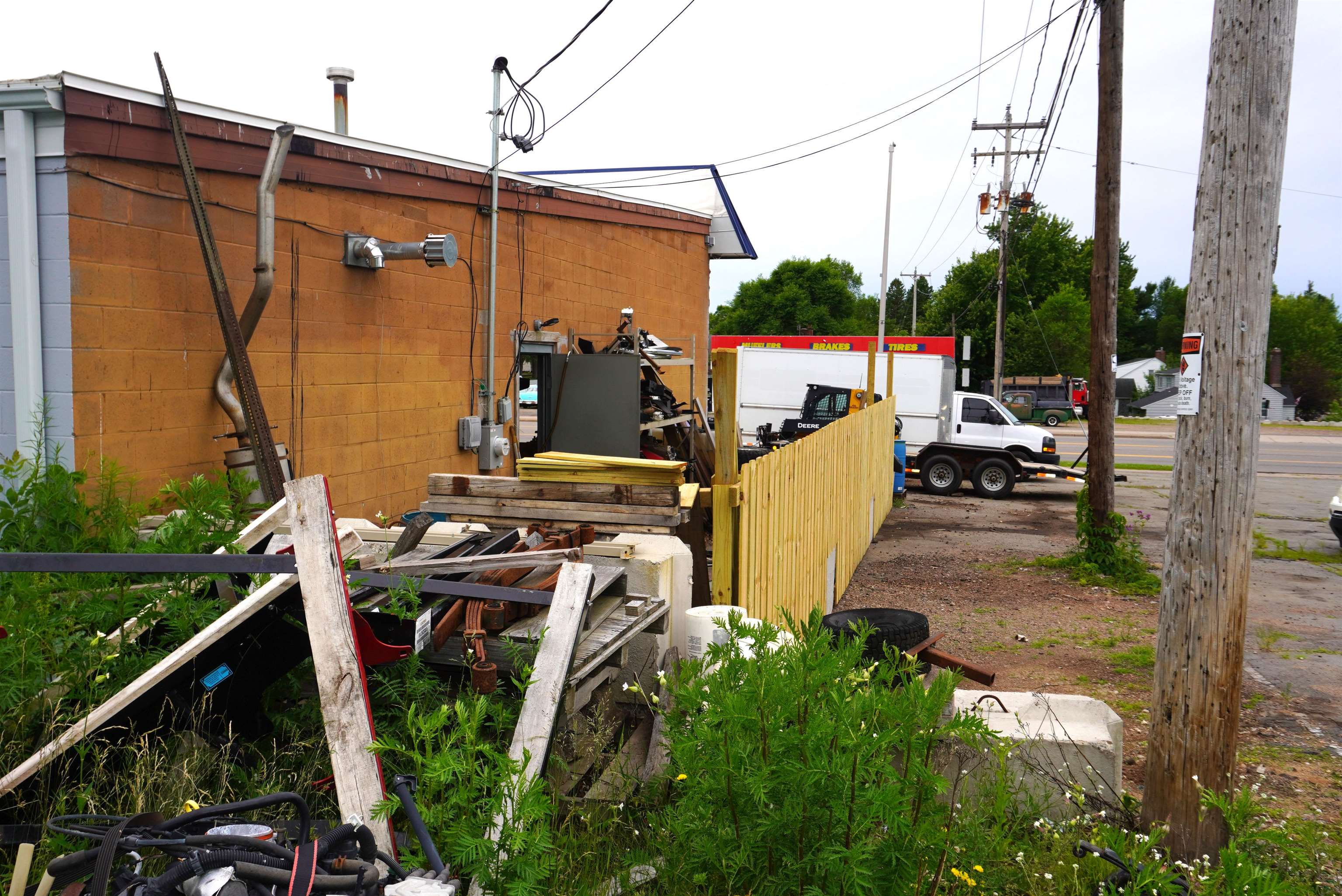 805 N CENTER AVENUE, Merrill, Wisconsin 54452, ,Commercial/industrial,For Sale,805 N CENTER AVENUE,22604042