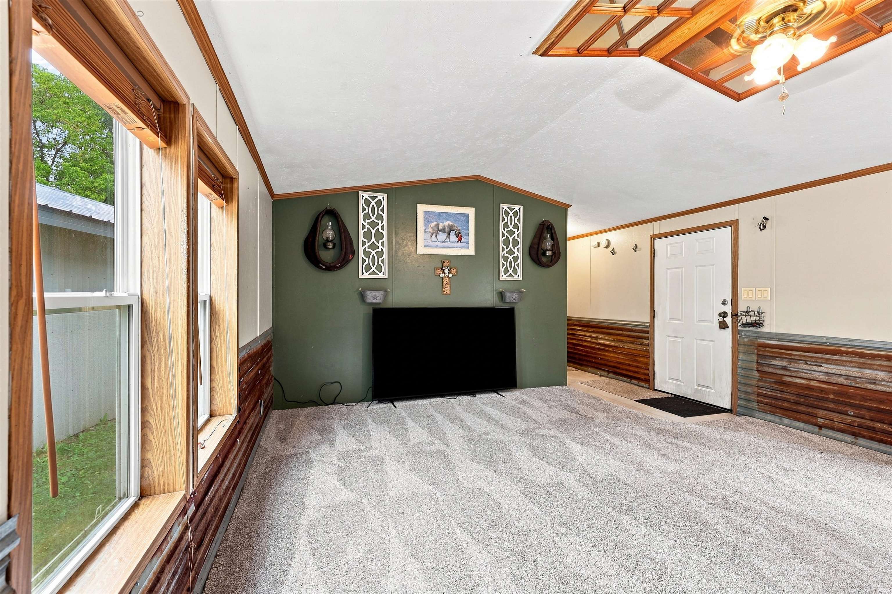 N485 EAST ROAD, Waupaca, Wisconsin 54981, 2 Bedrooms Bedrooms, ,2 BathroomsBathrooms,Residential,For Sale,N485 EAST ROAD,22604048