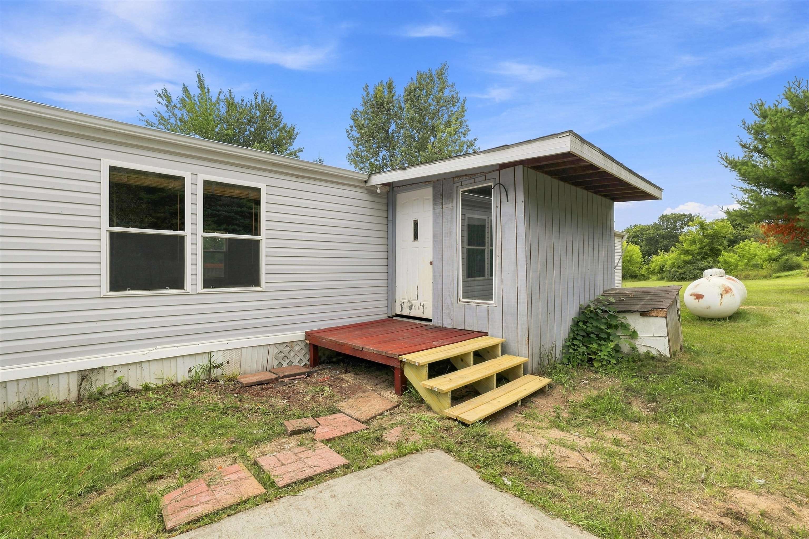 N485 EAST ROAD, Waupaca, Wisconsin 54981, 2 Bedrooms Bedrooms, ,2 BathroomsBathrooms,Residential,For Sale,N485 EAST ROAD,22604048