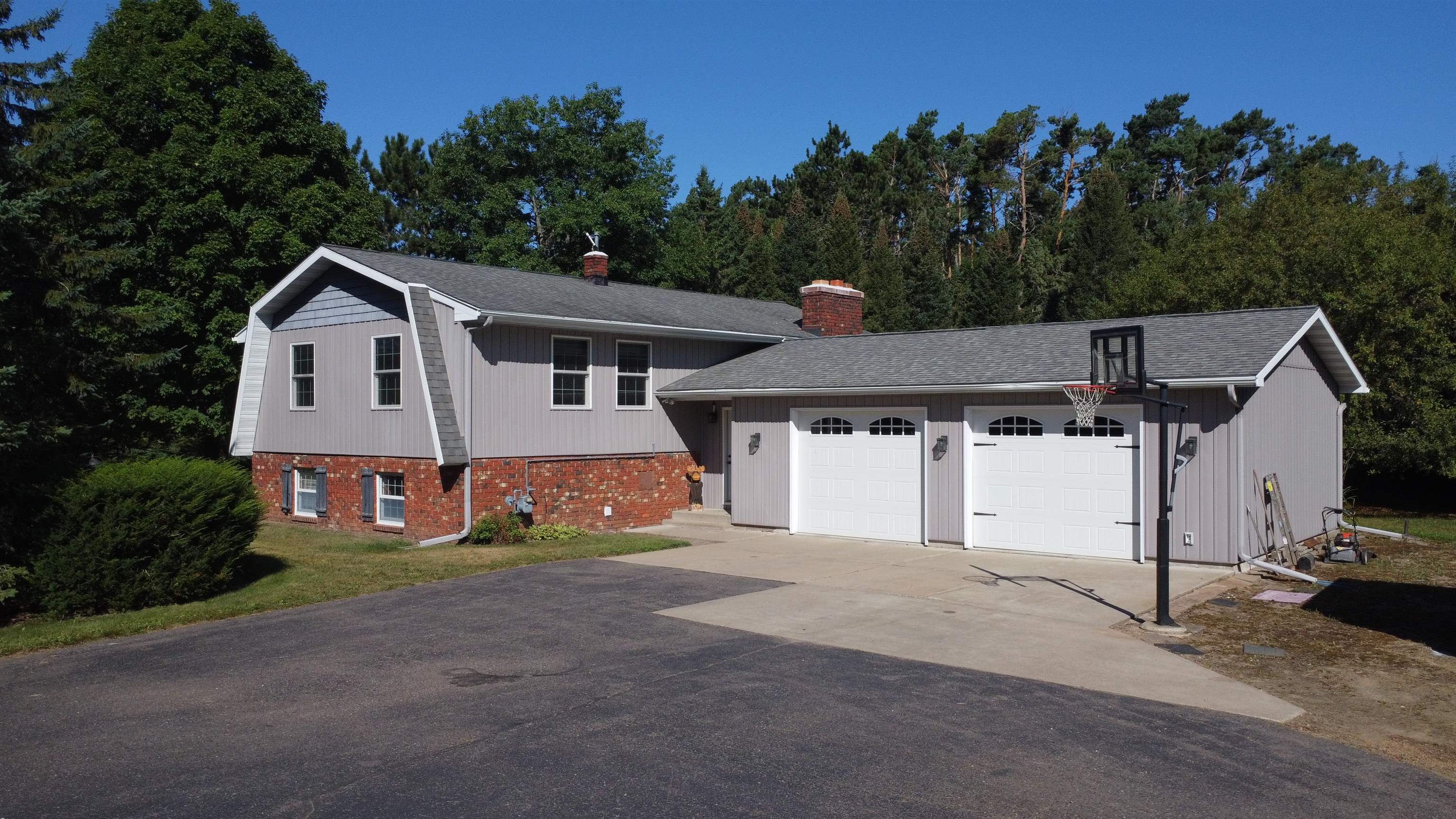N3440 N LANGLADE ROAD, Antigo, Wisconsin 54409, 4 Bedrooms Bedrooms, ,3 BathroomsBathrooms,Residential,For Sale,N3440 N LANGLADE ROAD,22604049