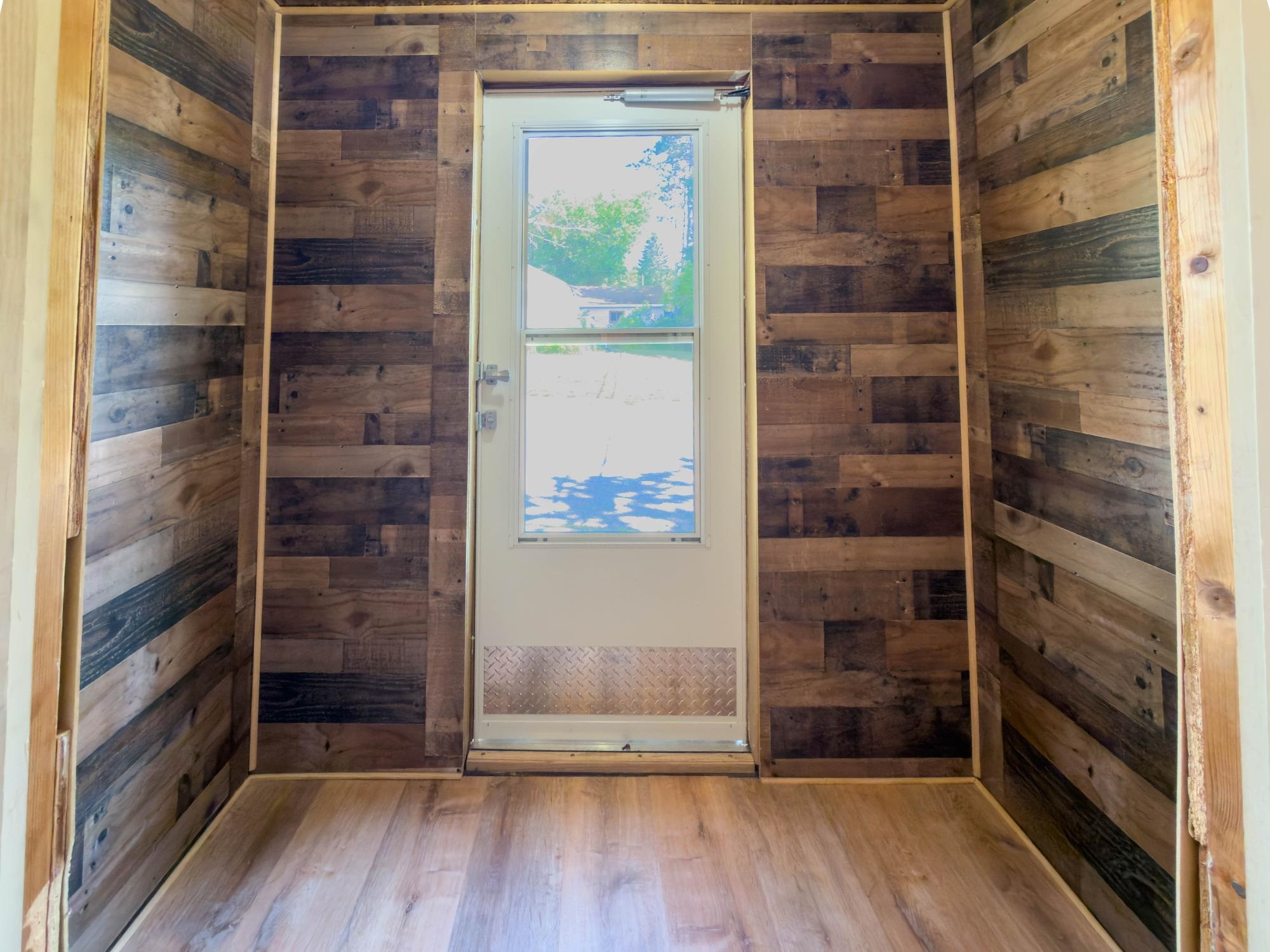 15 W MONTROSE STREET WEST, Rhinelander, Wisconsin 54501, 1 Bedroom Bedrooms, ,1 BathroomBathrooms,Residential,For Sale,15 W MONTROSE STREET WEST,22604051