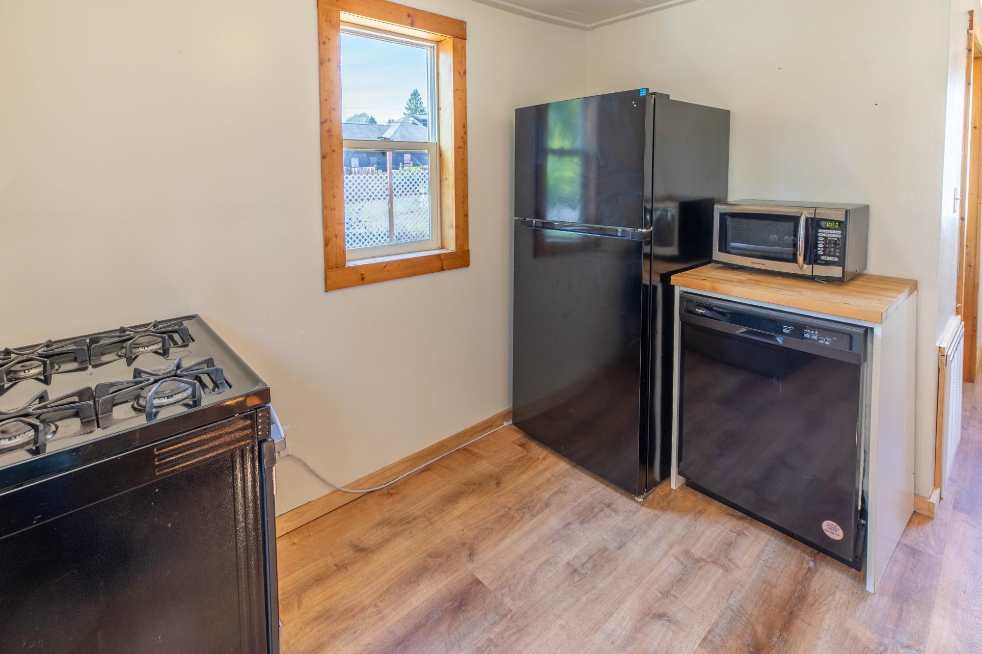 15 W MONTROSE STREET WEST, Rhinelander, Wisconsin 54501, 1 Bedroom Bedrooms, ,1 BathroomBathrooms,Residential,For Sale,15 W MONTROSE STREET WEST,22604051