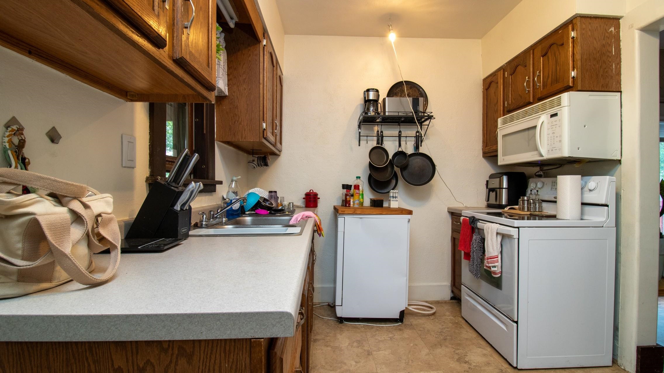 1431 N 1ST AVENUE, Wausau, Wisconsin 54401, 2 Bedrooms Bedrooms, ,1 BathroomBathrooms,Residential,For Sale,1431 N 1ST AVENUE,22604052