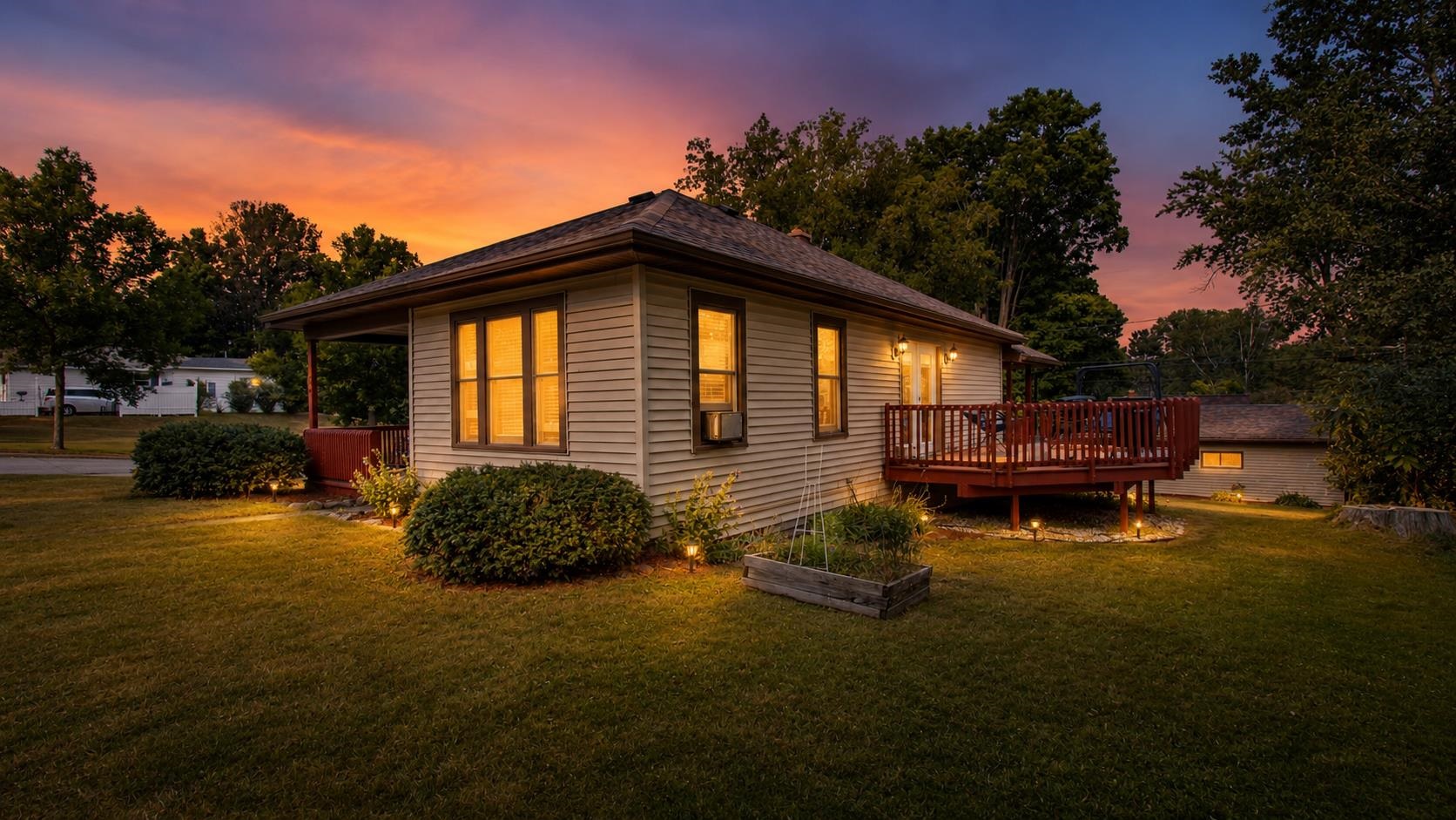 1431 N 1ST AVENUE, Wausau, Wisconsin 54401, 2 Bedrooms Bedrooms, ,1 BathroomBathrooms,Residential,For Sale,1431 N 1ST AVENUE,22604052