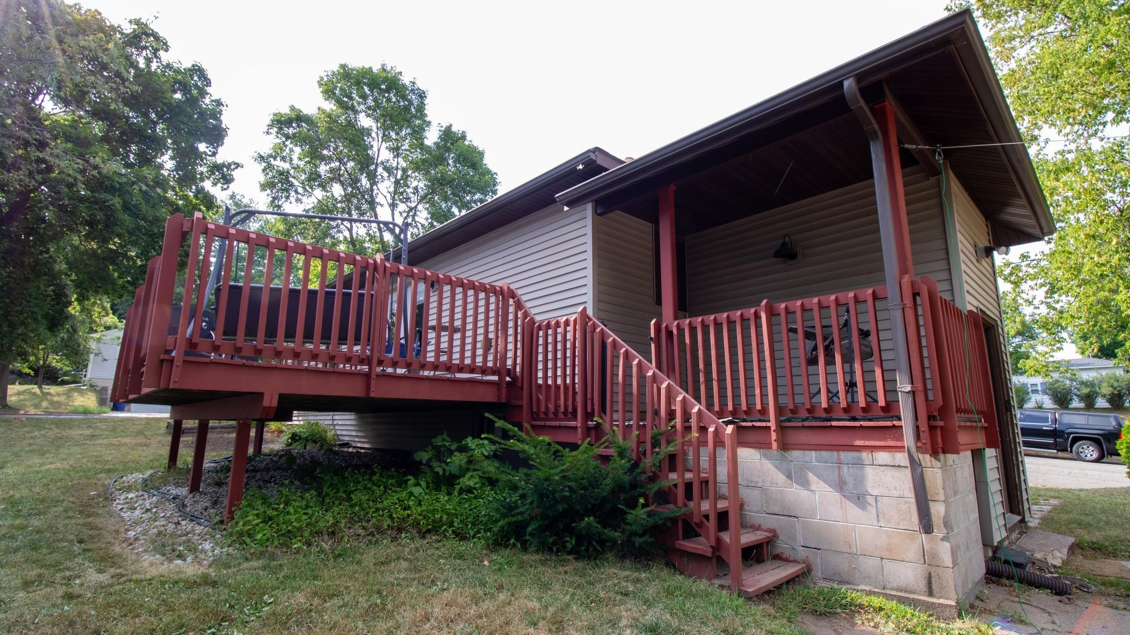 1431 N 1ST AVENUE, Wausau, Wisconsin 54401, 2 Bedrooms Bedrooms, ,1 BathroomBathrooms,Residential,For Sale,1431 N 1ST AVENUE,22604052