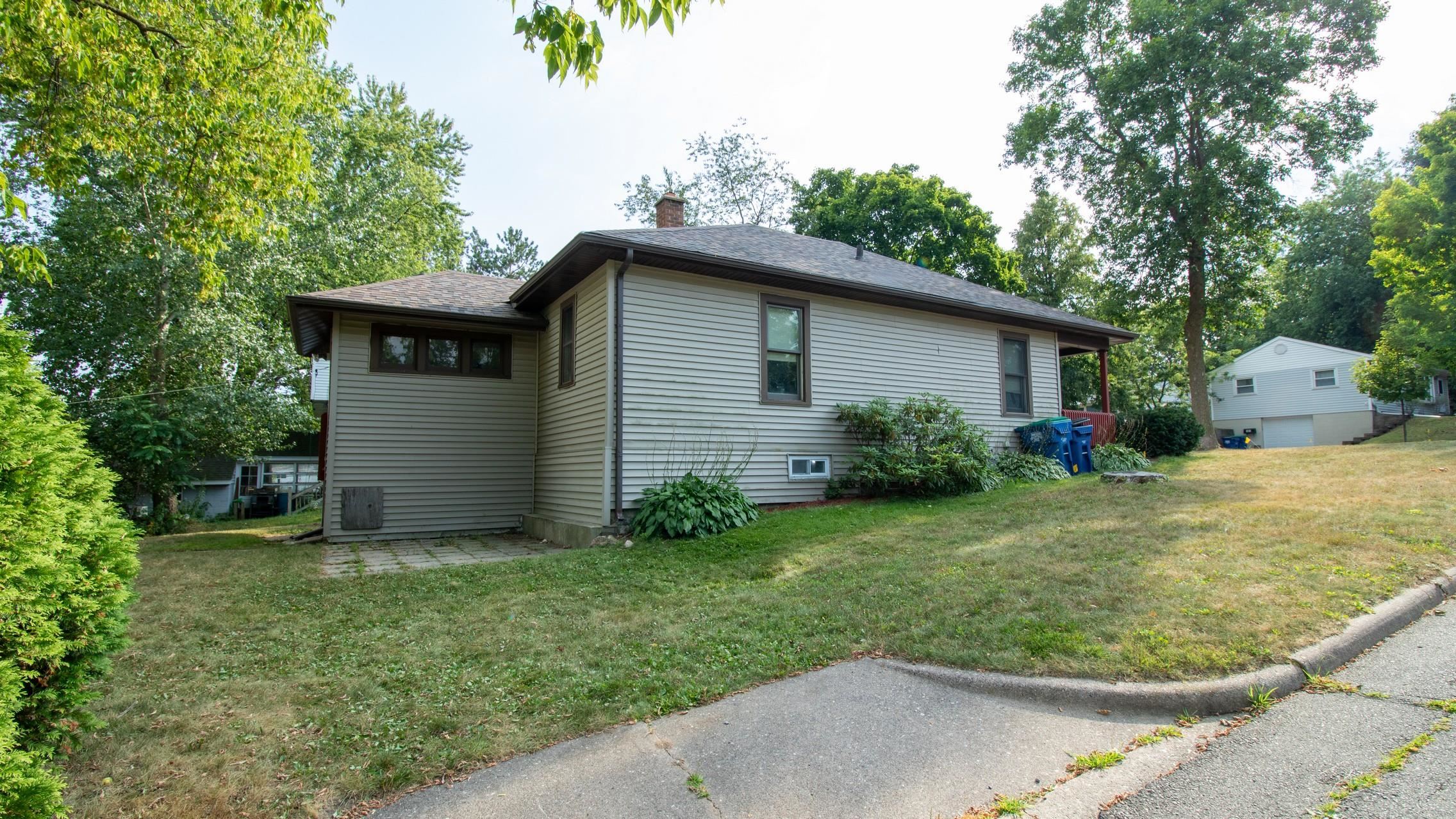 1431 N 1ST AVENUE, Wausau, Wisconsin 54401, 2 Bedrooms Bedrooms, ,1 BathroomBathrooms,Residential,For Sale,1431 N 1ST AVENUE,22604052