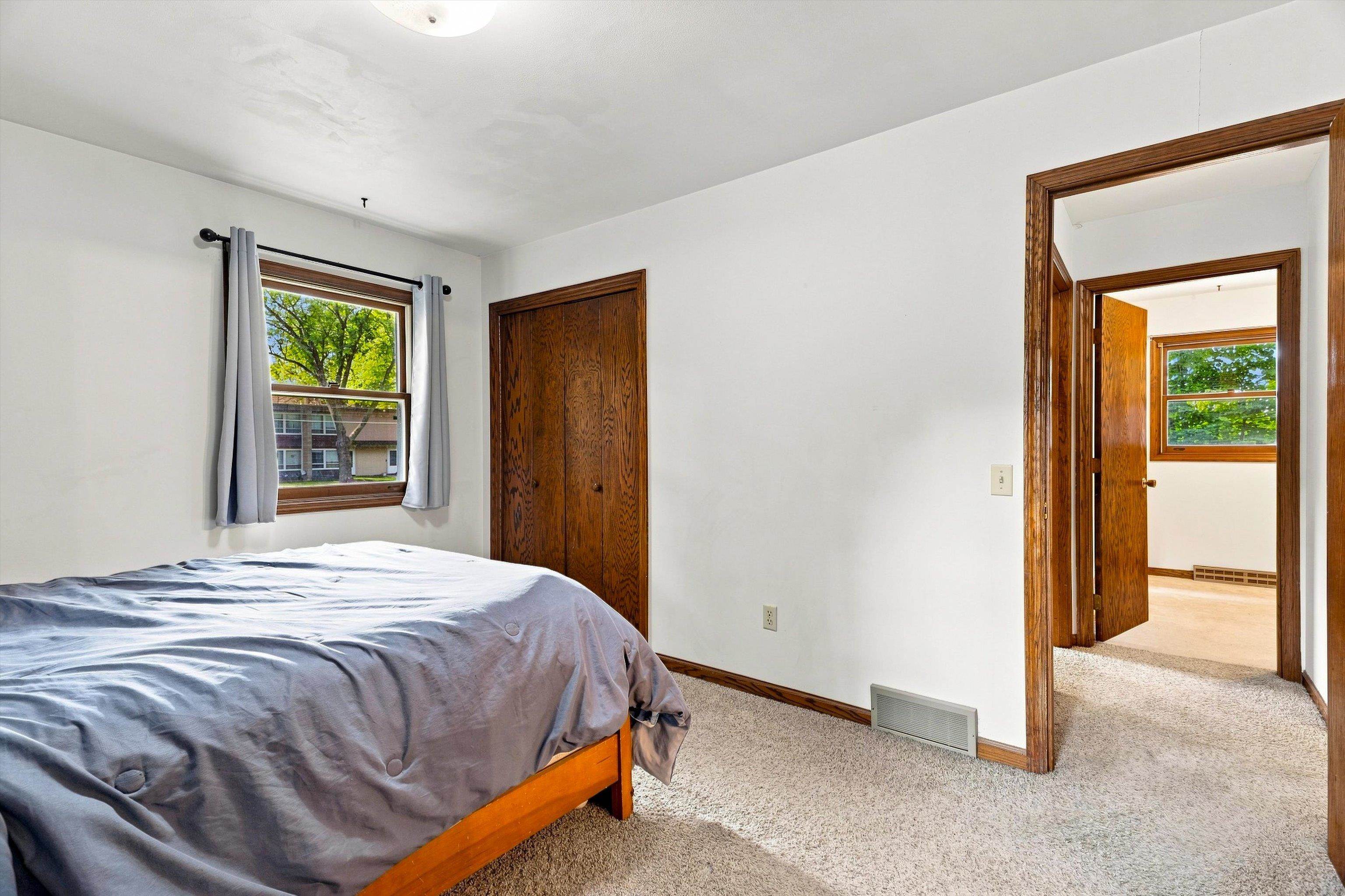 1007 W KALSCHED STREET, Marshfield, Wisconsin 54449, 3 Bedrooms Bedrooms, ,2 BathroomsBathrooms,Residential,For Sale,1007 W KALSCHED STREET,22604059