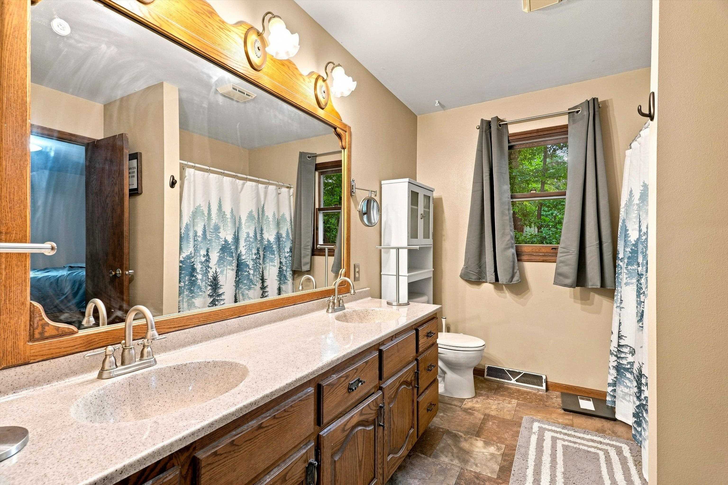1007 W KALSCHED STREET, Marshfield, Wisconsin 54449, 3 Bedrooms Bedrooms, ,2 BathroomsBathrooms,Residential,For Sale,1007 W KALSCHED STREET,22604059