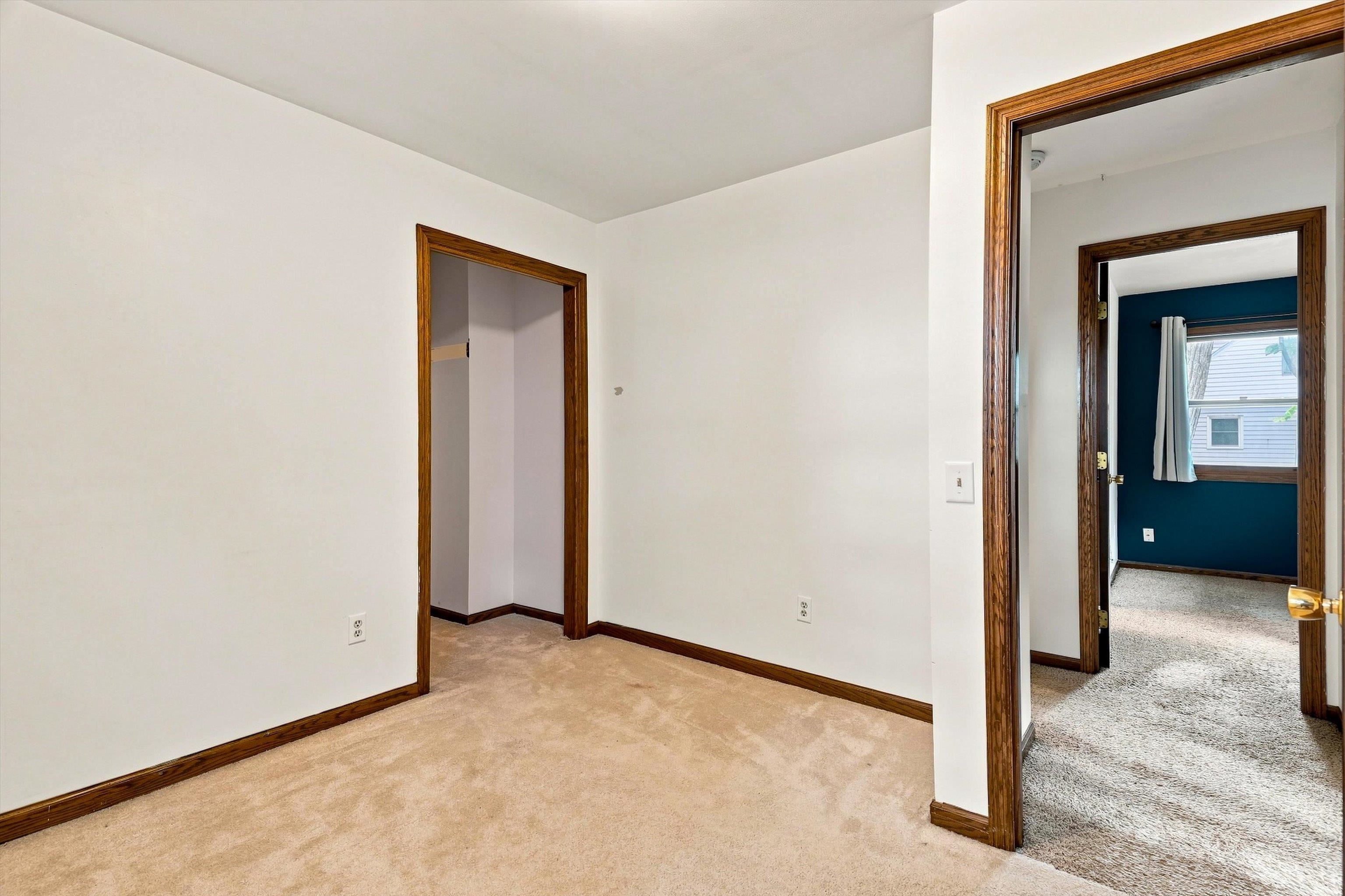 1007 W KALSCHED STREET, Marshfield, Wisconsin 54449, 3 Bedrooms Bedrooms, ,2 BathroomsBathrooms,Residential,For Sale,1007 W KALSCHED STREET,22604059