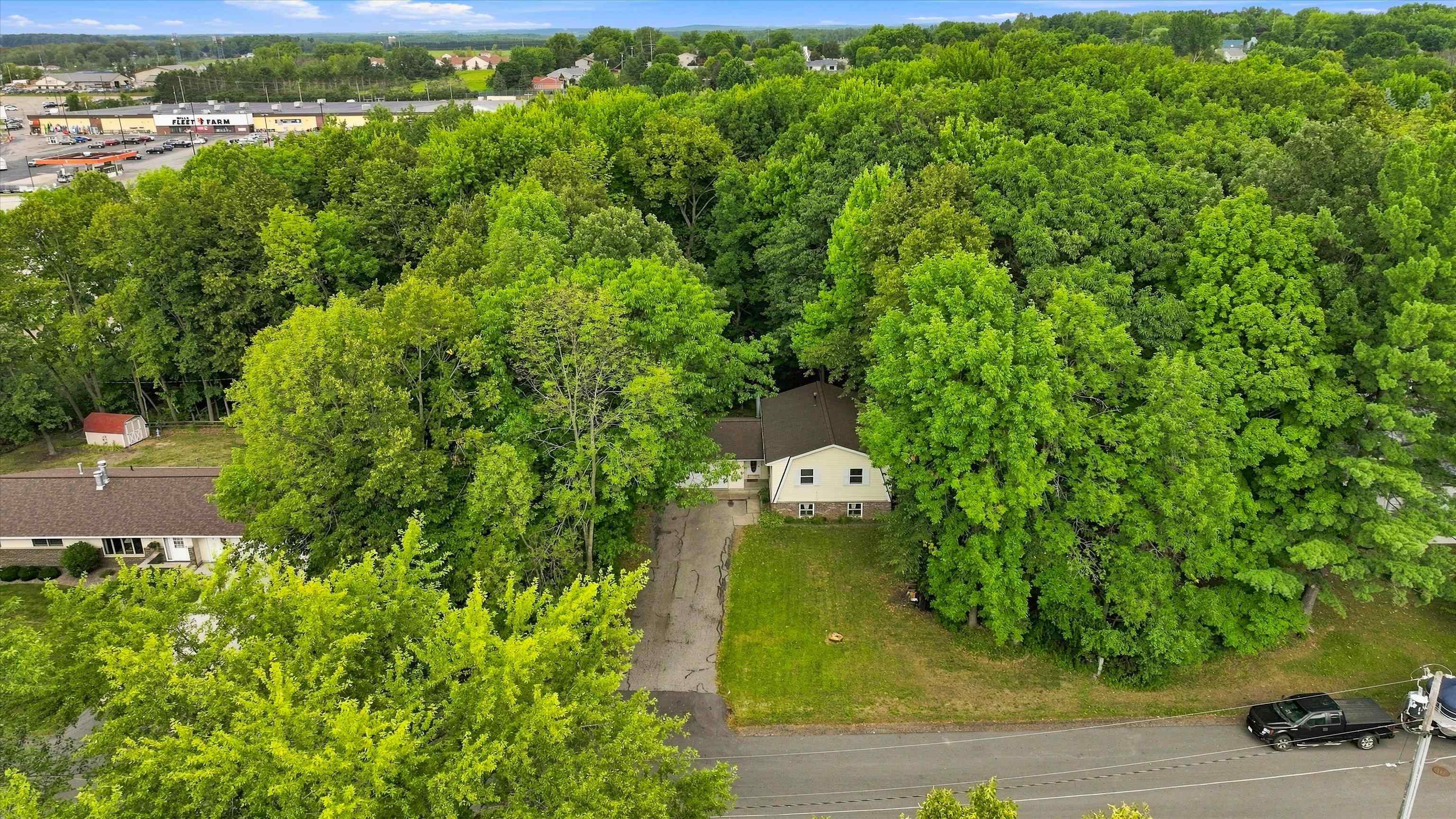 1007 W KALSCHED STREET, Marshfield, Wisconsin 54449, 3 Bedrooms Bedrooms, ,2 BathroomsBathrooms,Residential,For Sale,1007 W KALSCHED STREET,22604059