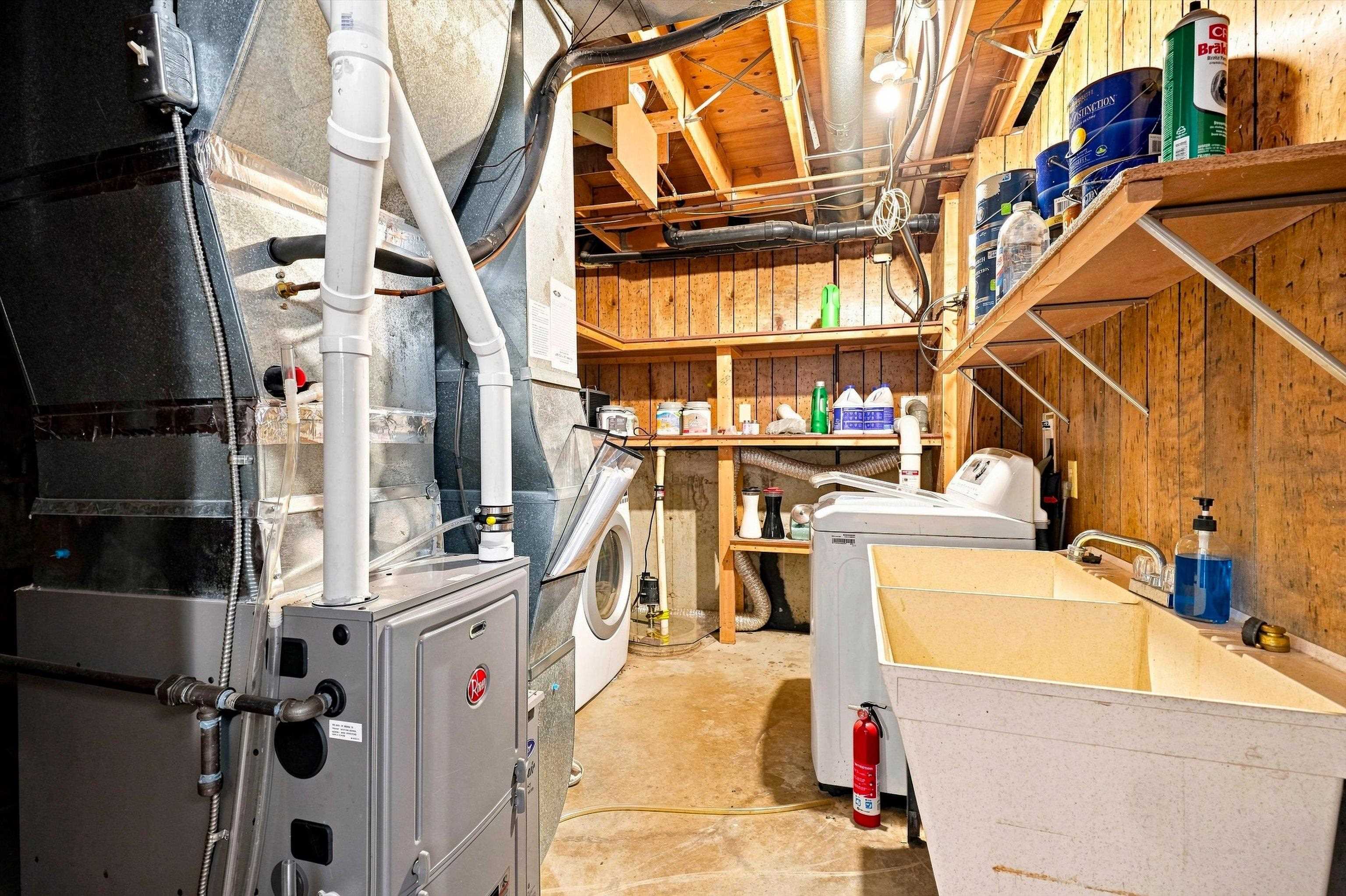1007 W KALSCHED STREET, Marshfield, Wisconsin 54449, 3 Bedrooms Bedrooms, ,2 BathroomsBathrooms,Residential,For Sale,1007 W KALSCHED STREET,22604059