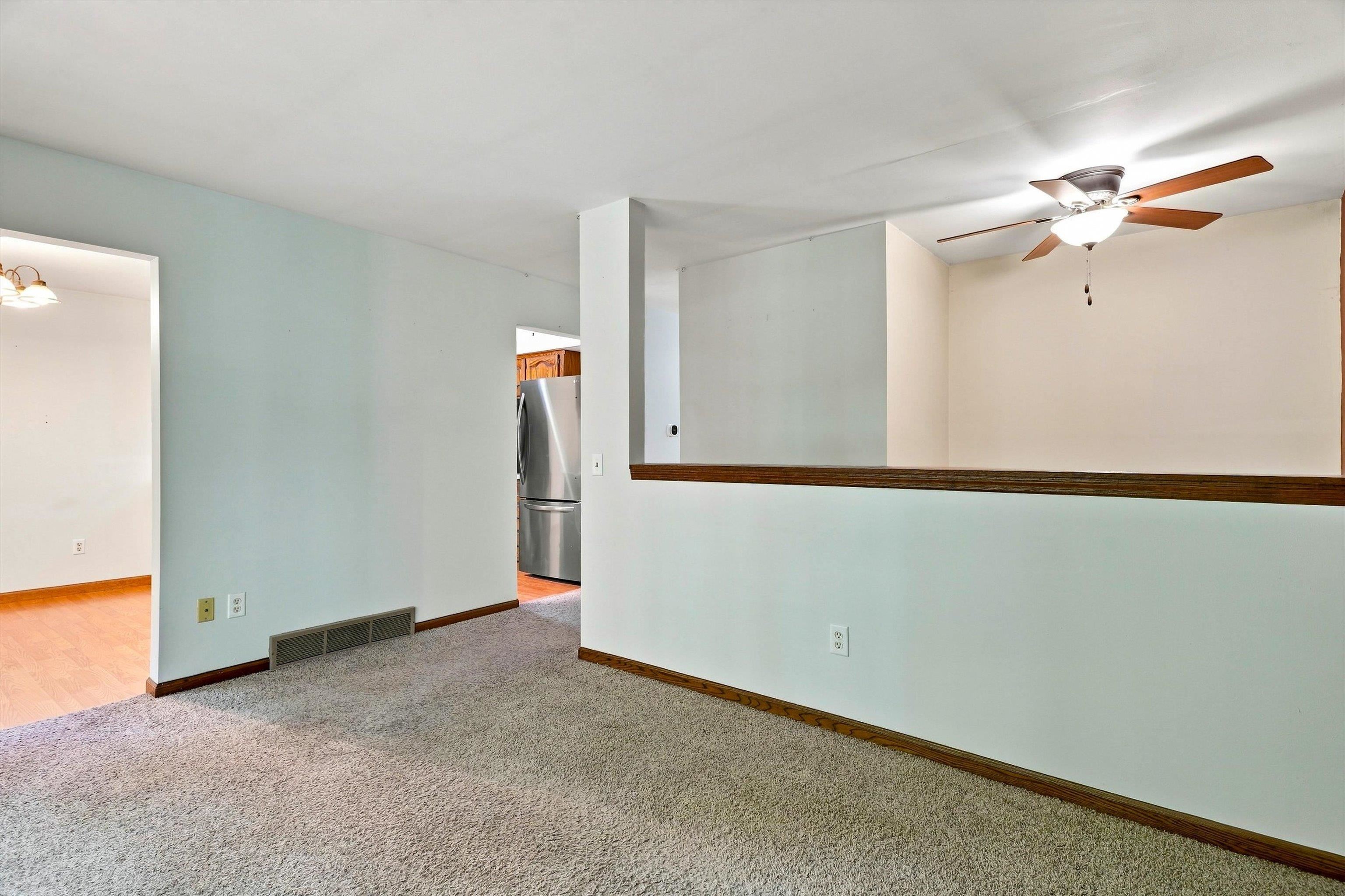 1007 W KALSCHED STREET, Marshfield, Wisconsin 54449, 3 Bedrooms Bedrooms, ,2 BathroomsBathrooms,Residential,For Sale,1007 W KALSCHED STREET,22604059