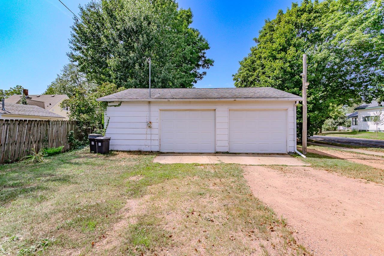 1701 ROOSEVELT STREET, Wausau, Wisconsin 54403, 2 Bedrooms Bedrooms, ,2 BathroomsBathrooms,Residential,For Sale,1701 ROOSEVELT STREET,22604062