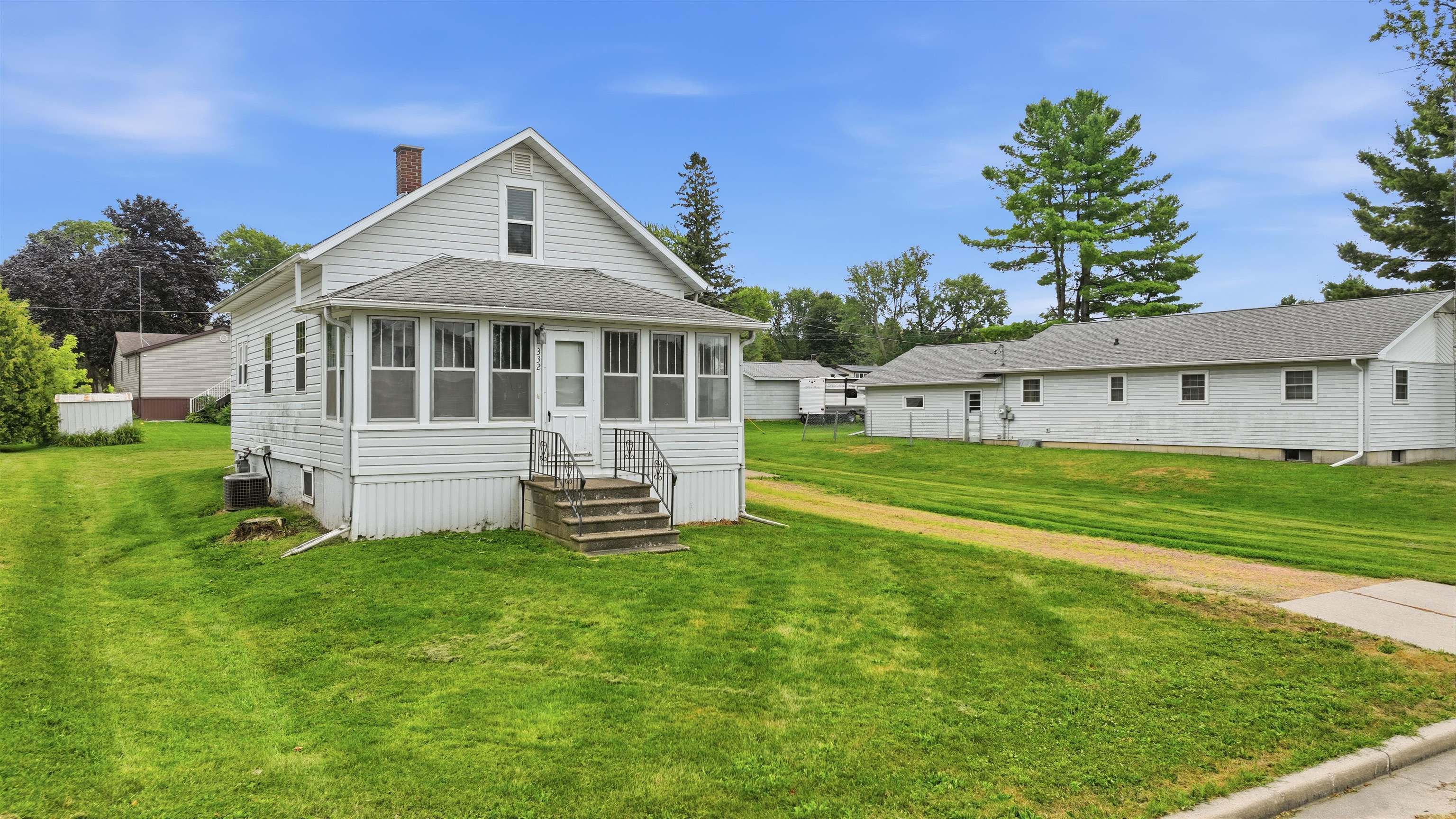 332 MAPLE STREET, Granton, Wisconsin 54436, 1 Bedroom Bedrooms, ,1 BathroomBathrooms,Residential,For Sale,332 MAPLE STREET,22604066