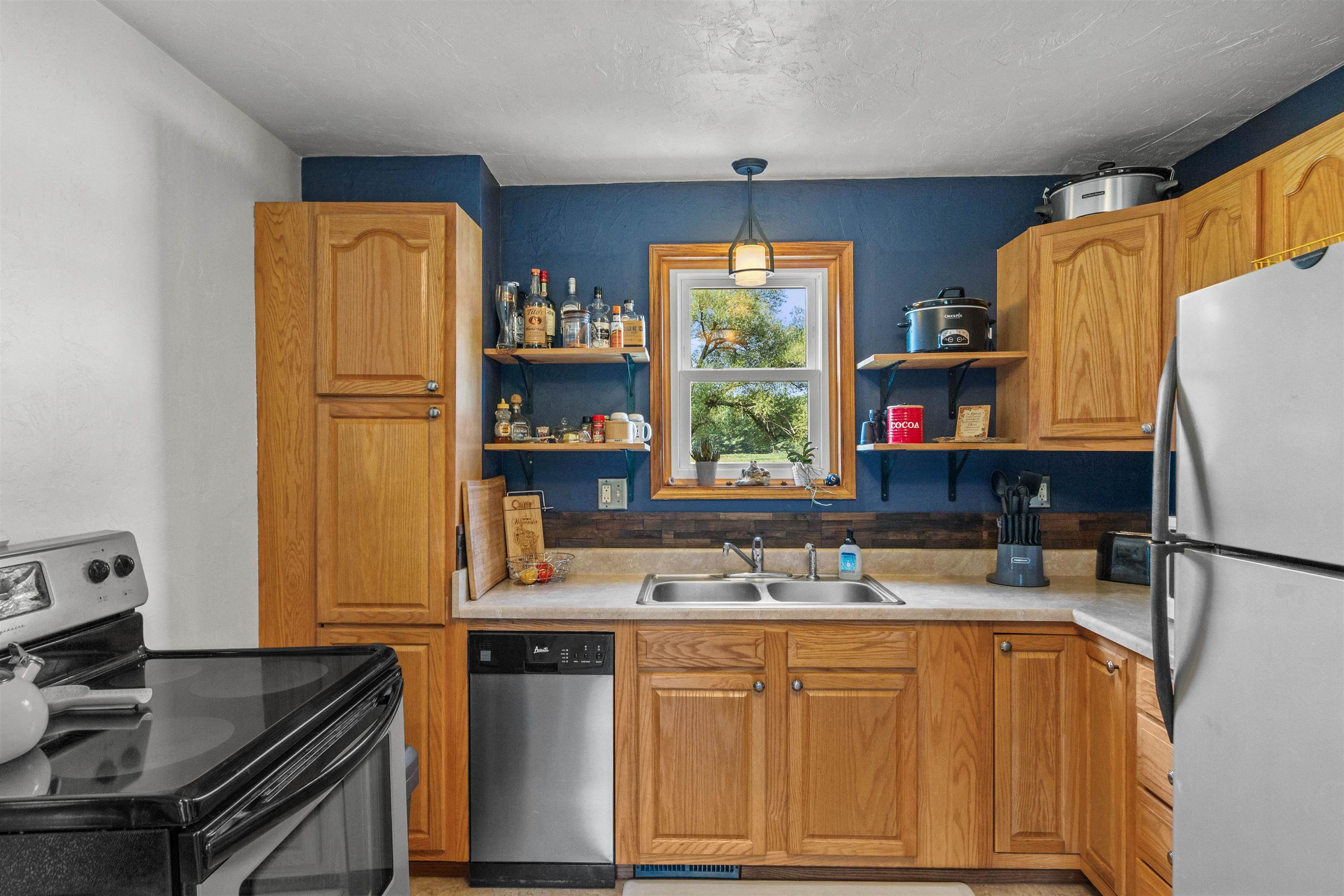 4612 WOODLAND ROAD, Rosholt, Wisconsin 54473, 2 Bedrooms Bedrooms, ,1 BathroomBathrooms,Residential,For Sale,4612 WOODLAND ROAD,22604067