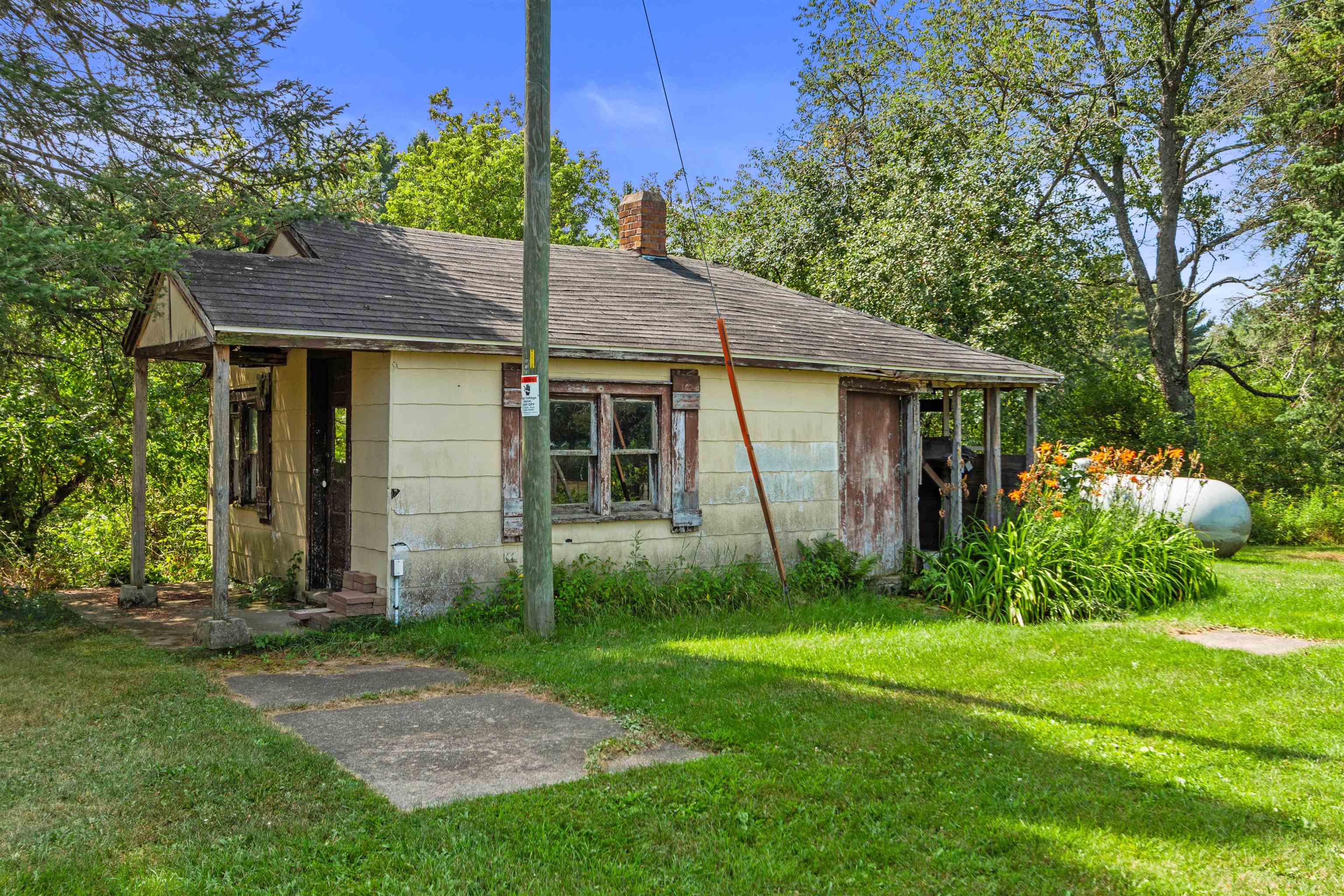 4612 WOODLAND ROAD, Rosholt, Wisconsin 54473, 2 Bedrooms Bedrooms, ,1 BathroomBathrooms,Residential,For Sale,4612 WOODLAND ROAD,22604067