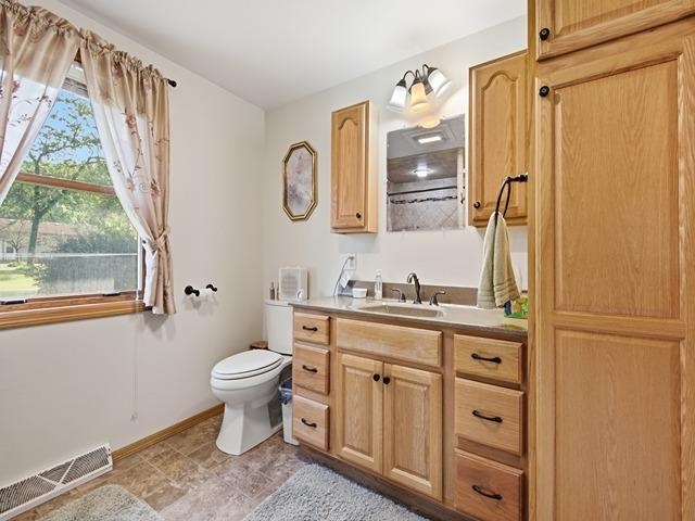 408 E GRANT STREET, Marshfield, Wisconsin 54449, 4 Bedrooms Bedrooms, ,2 BathroomsBathrooms,Residential,For Sale,408 E GRANT STREET,22604071