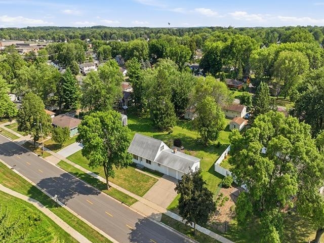 408 E GRANT STREET, Marshfield, Wisconsin 54449, 4 Bedrooms Bedrooms, ,2 BathroomsBathrooms,Residential,For Sale,408 E GRANT STREET,22604071