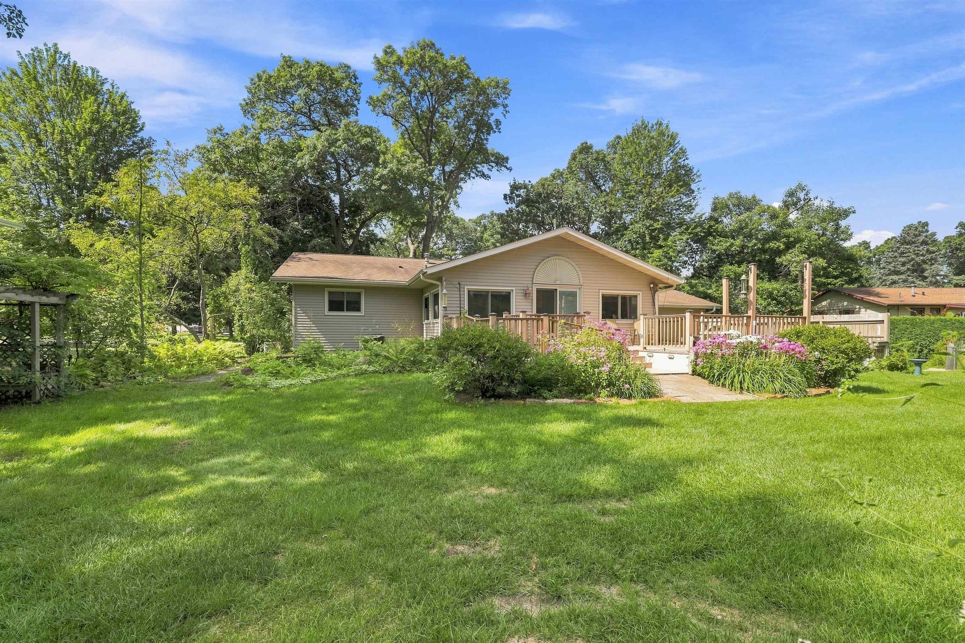 5308 FOREST CIRCLE NORTH, Stevens Point, Wisconsin 54481, 4 Bedrooms Bedrooms, ,2 BathroomsBathrooms,Residential,For Sale,5308 FOREST CIRCLE NORTH,22604074