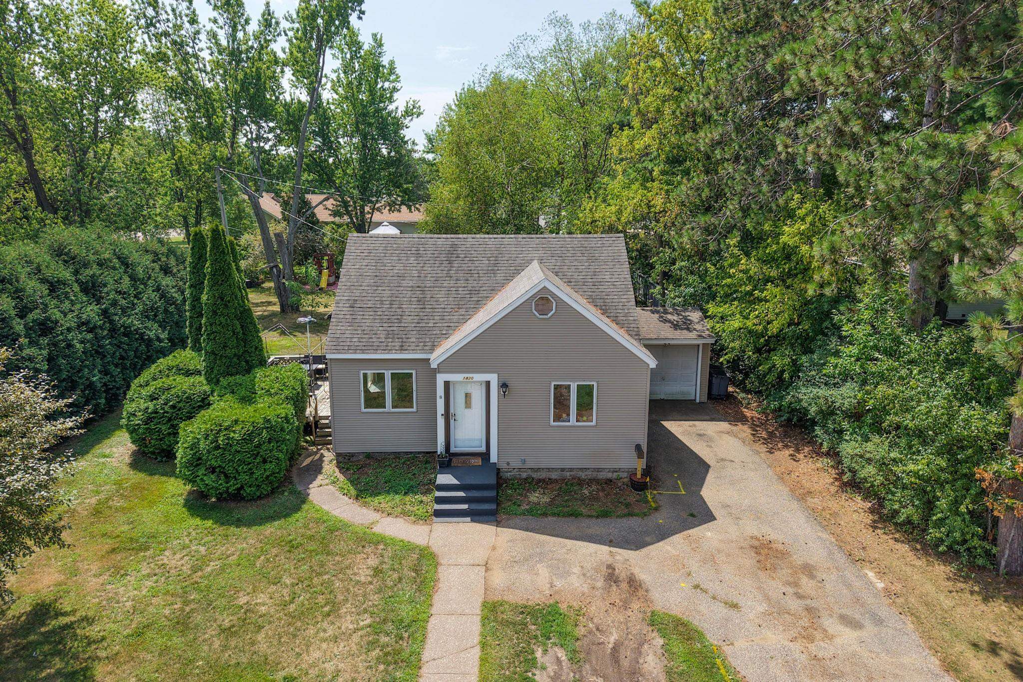 1820 PEACH STREET, Wisconsin Rapids, Wisconsin 54494, 3 Bedrooms Bedrooms, ,1 BathroomBathrooms,Residential,For Sale,1820 PEACH STREET,22604076