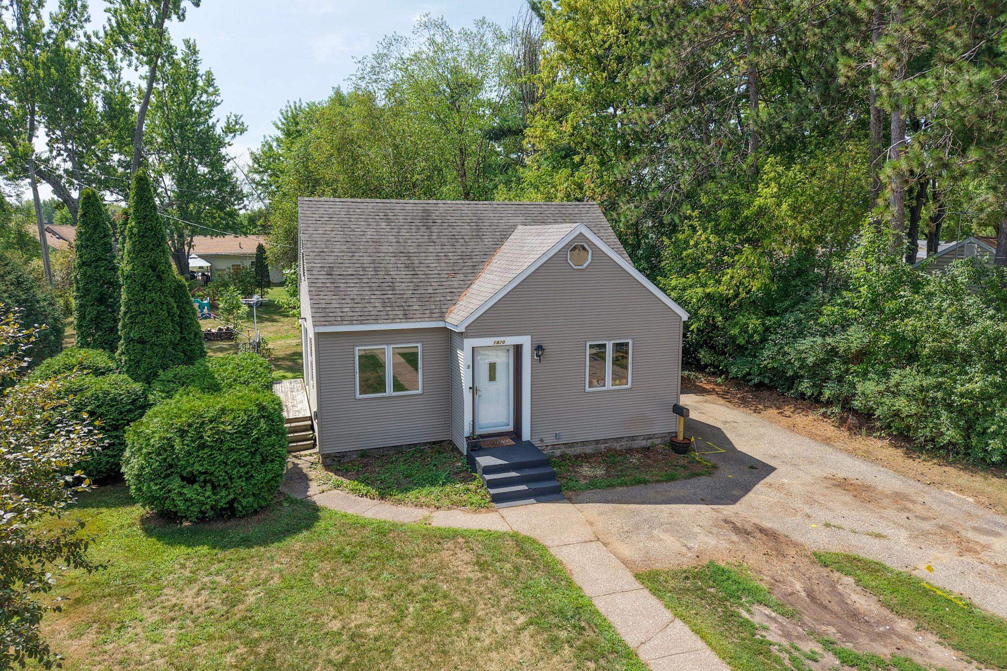 1820 PEACH STREET, Wisconsin Rapids, Wisconsin 54494, 3 Bedrooms Bedrooms, ,1 BathroomBathrooms,Residential,For Sale,1820 PEACH STREET,22604076